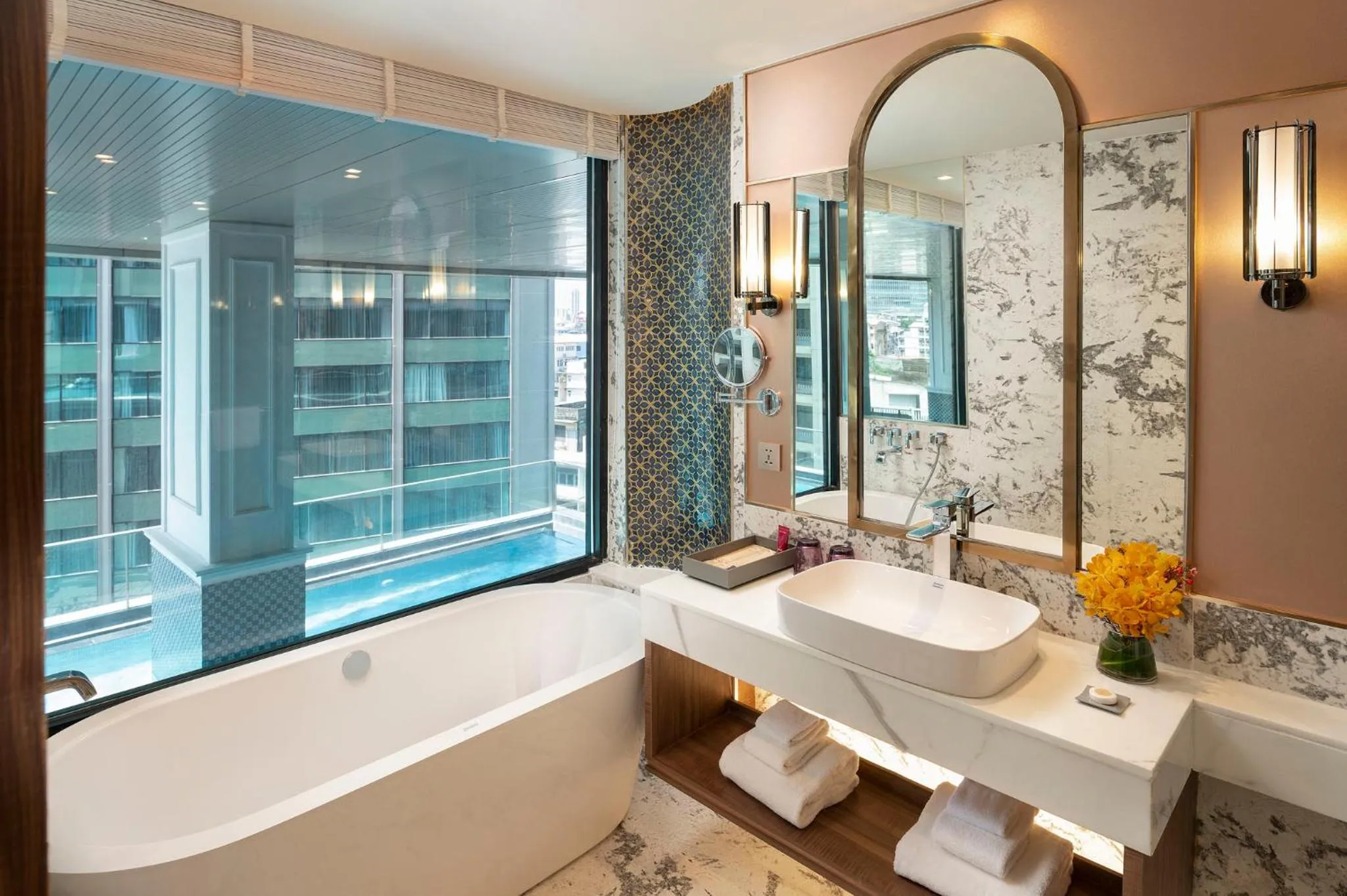 Bathroom in Valia Hotel Bangkok