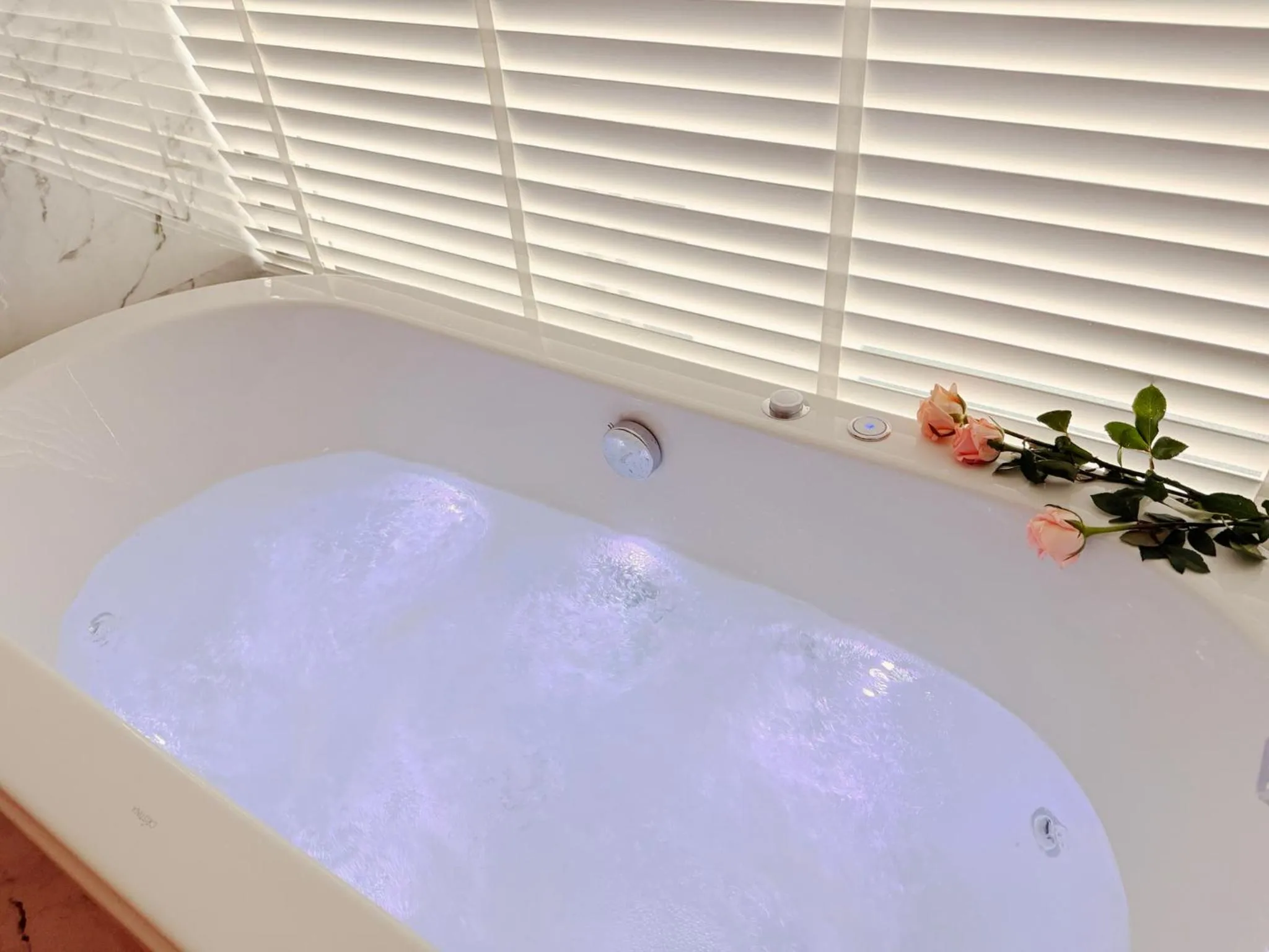 Bathroom in Valia Hotel Bangkok