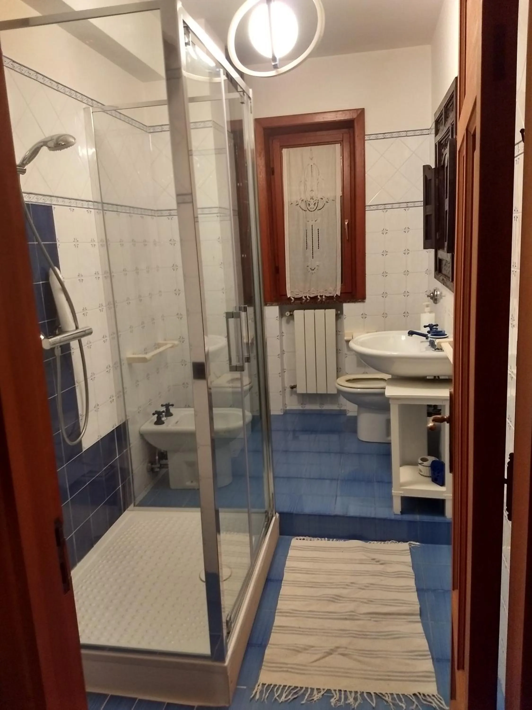 Shower in Villa Grande