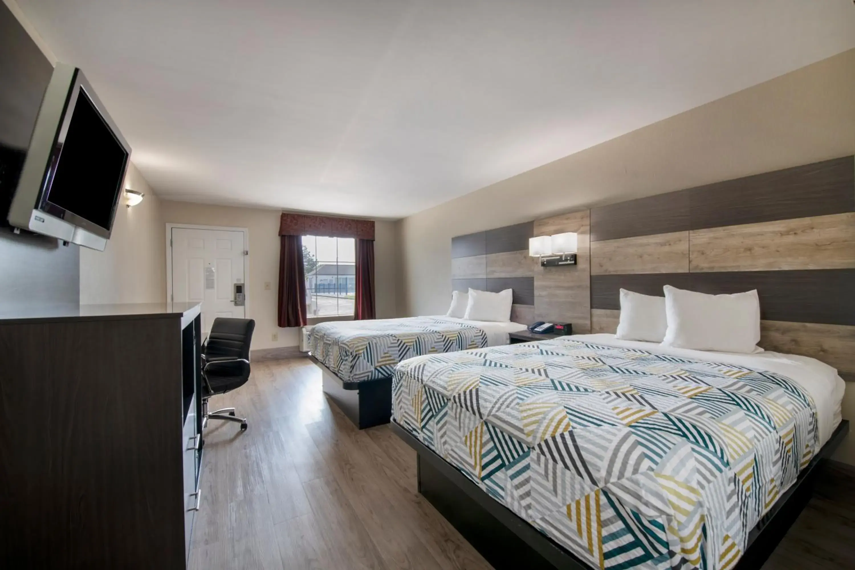 Bedroom, Bed in Motel 6 Macon, GA I 475 Bedroom, Bed in Motel 6 Macon, GA I 475