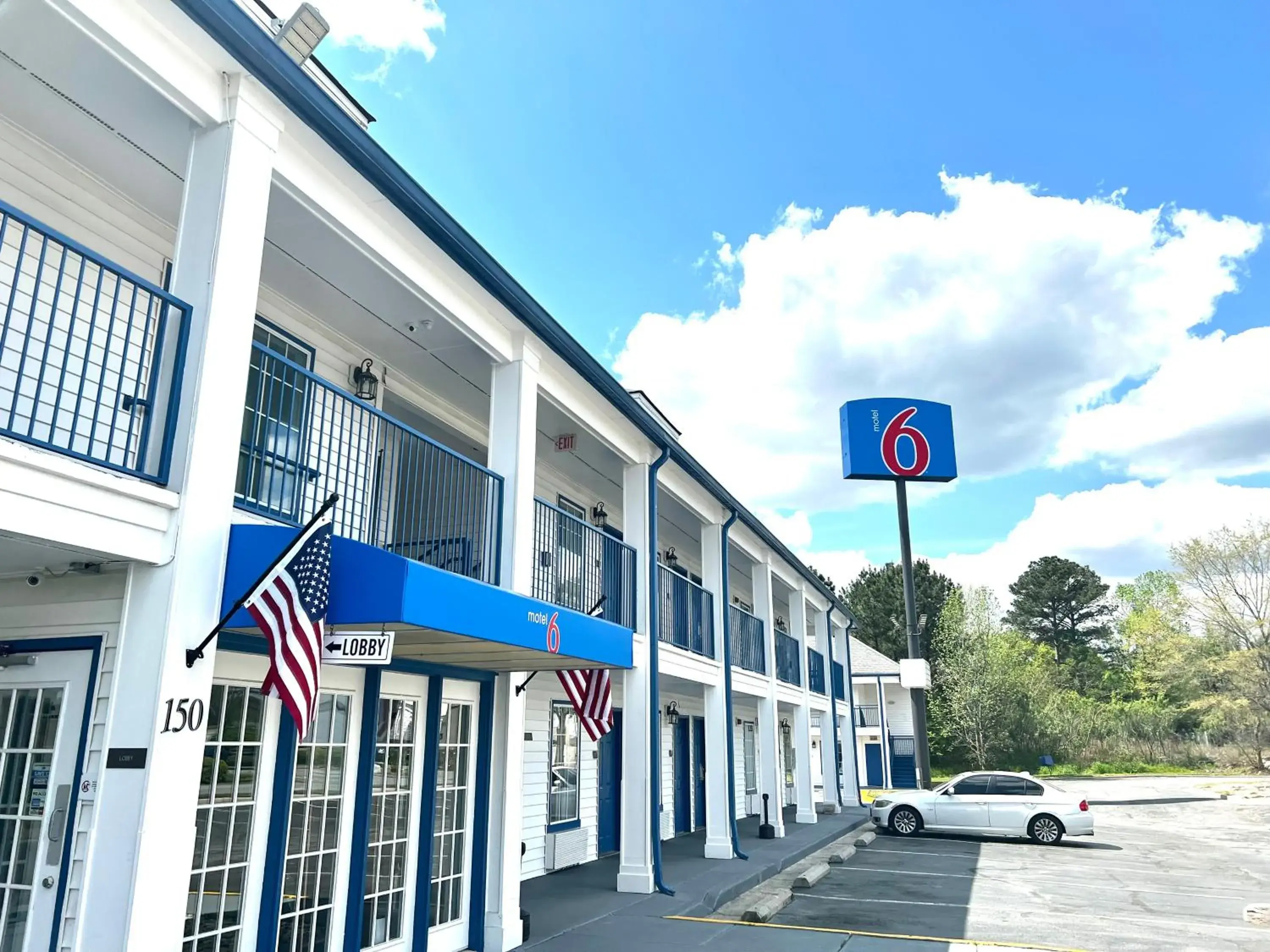 Property building in Motel 6 Macon, GA I 475 Property building in Motel 6 Macon, GA I 475