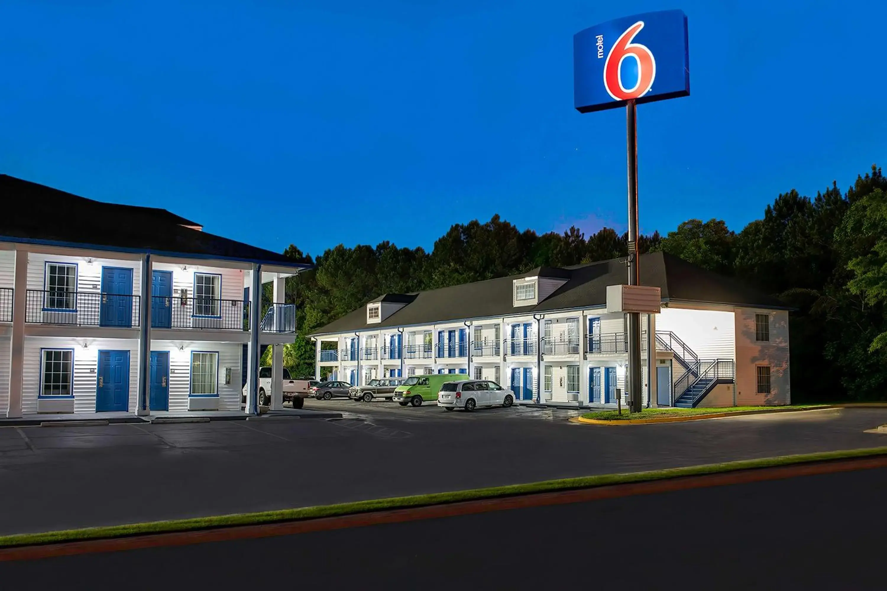 Property building in Motel 6 Macon, GA I 475 Property building in Motel 6 Macon, GA I 475