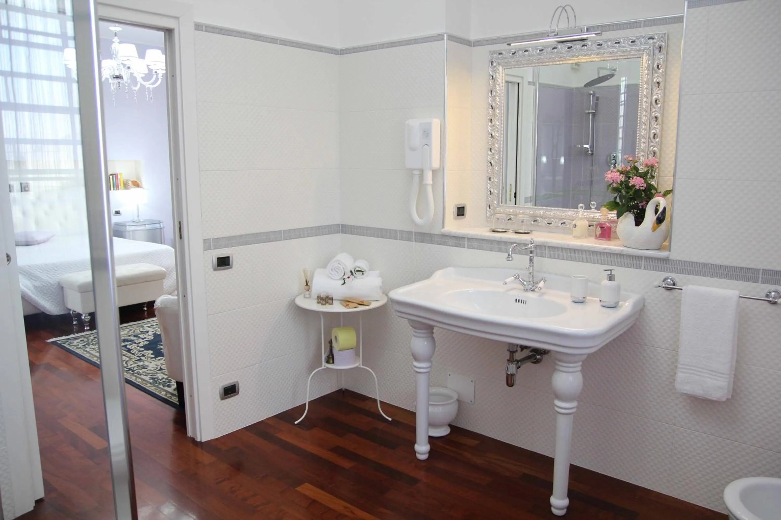 Bathroom in HB Le suites del Giardino