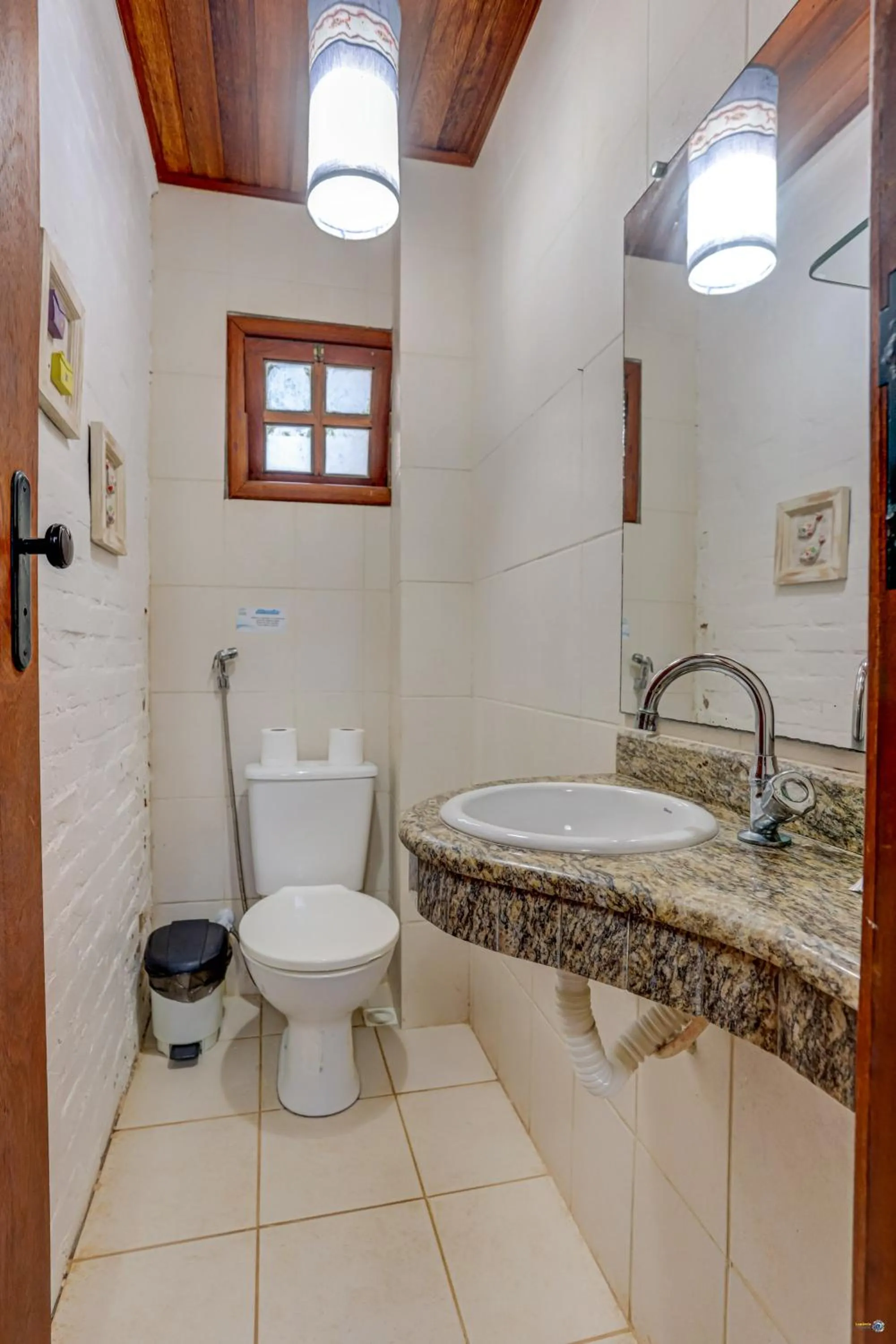 Toilet in Pousada Villa N'kara