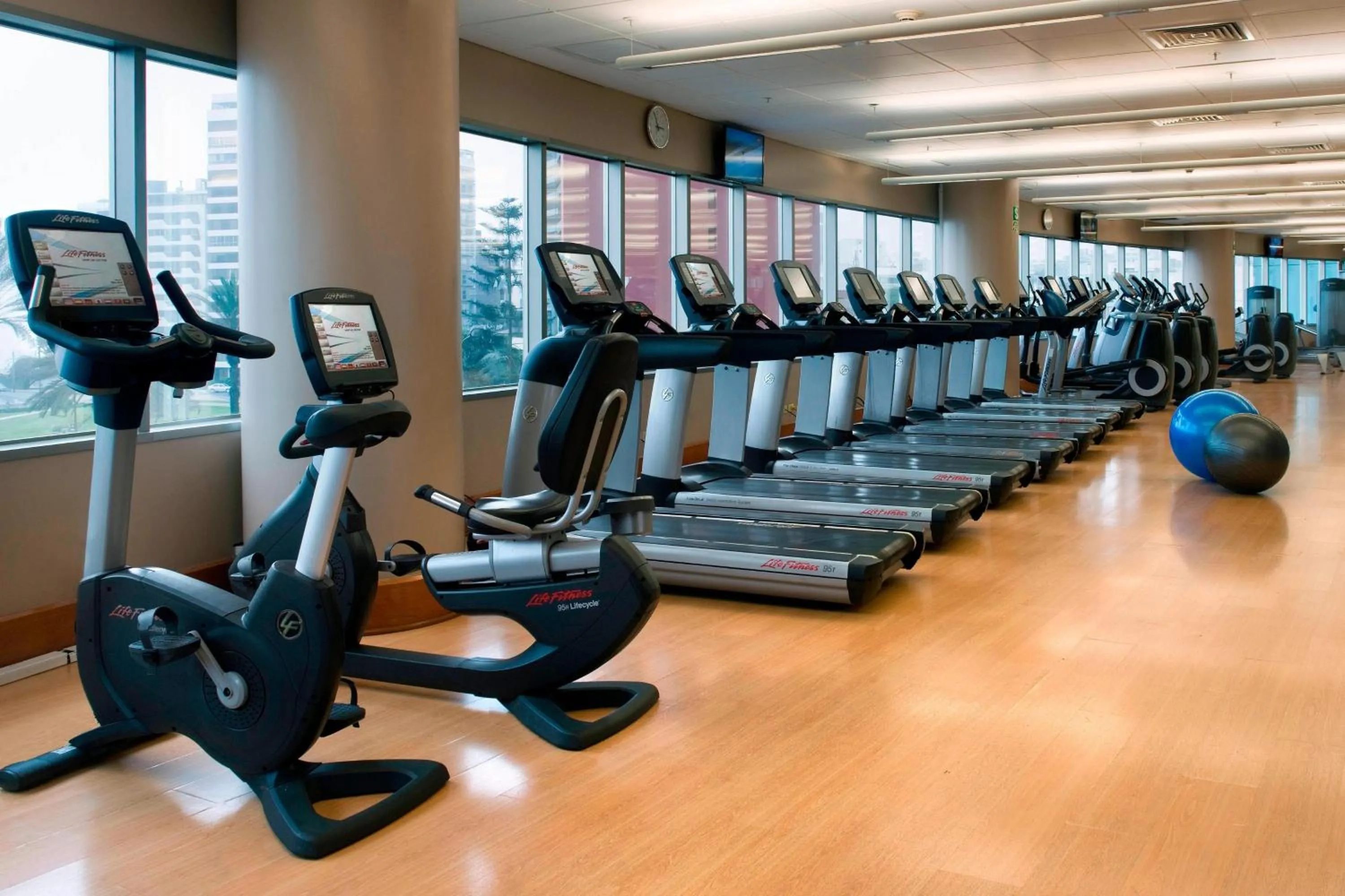 Fitness centre/facilities in JW Marriott Hotel Lima