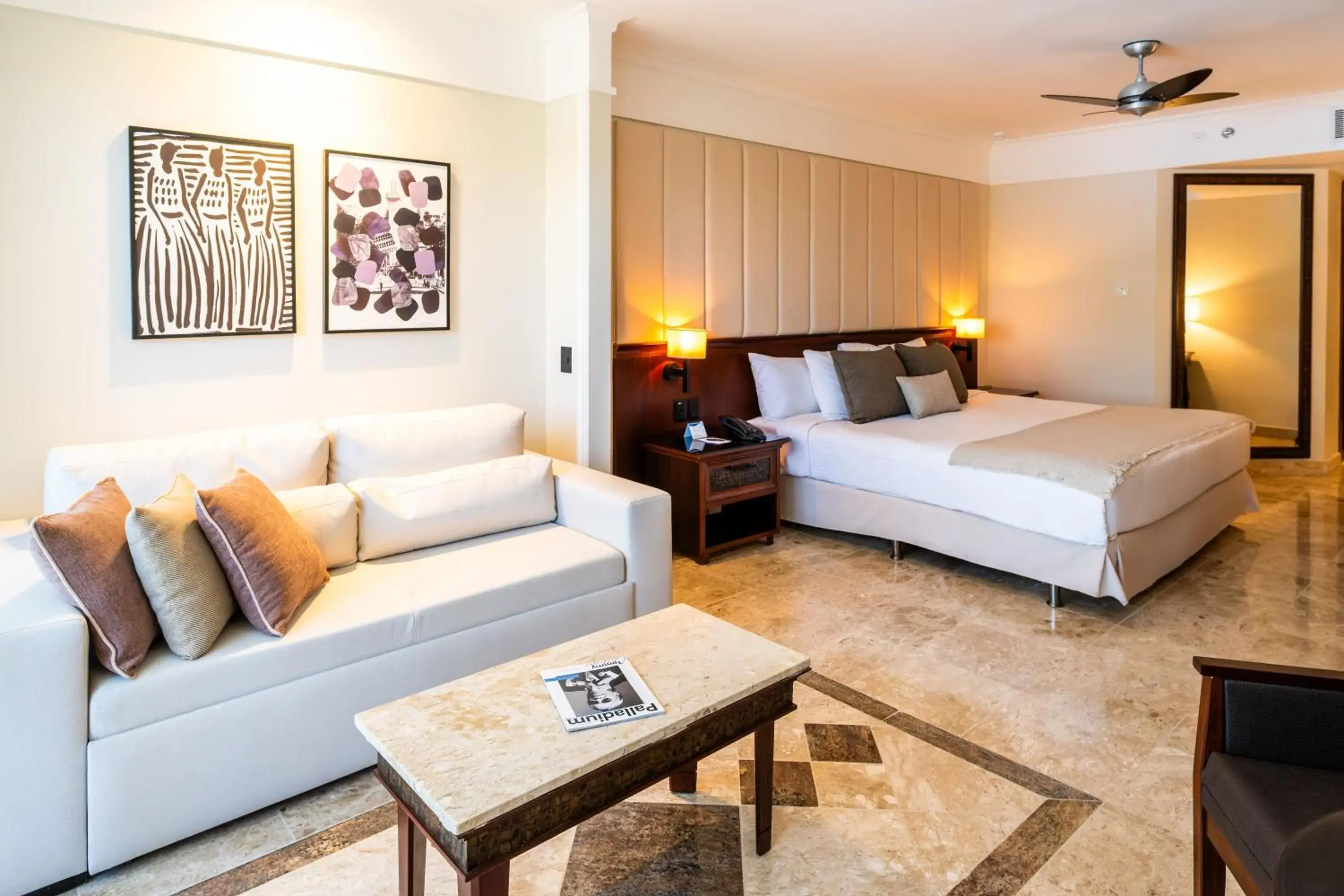 Photo of the whole room, Bed in Grand Palladium Imbassaí Resort & Spa - All Inclusive Photo of the whole room, Bed in Grand Palladium Imbassaí Resort & Spa - All Inclusive