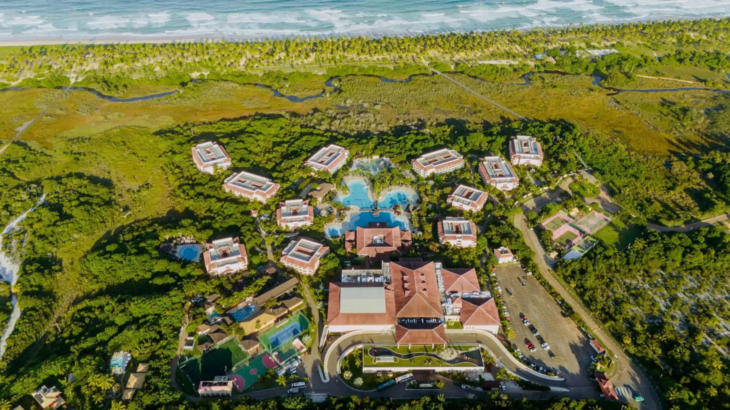 Bird's eye view in Grand Palladium Imbassaí Resort & Spa - All Inclusive Bird's eye view in Grand Palladium Imbassaí Resort & Spa - All Inclusive