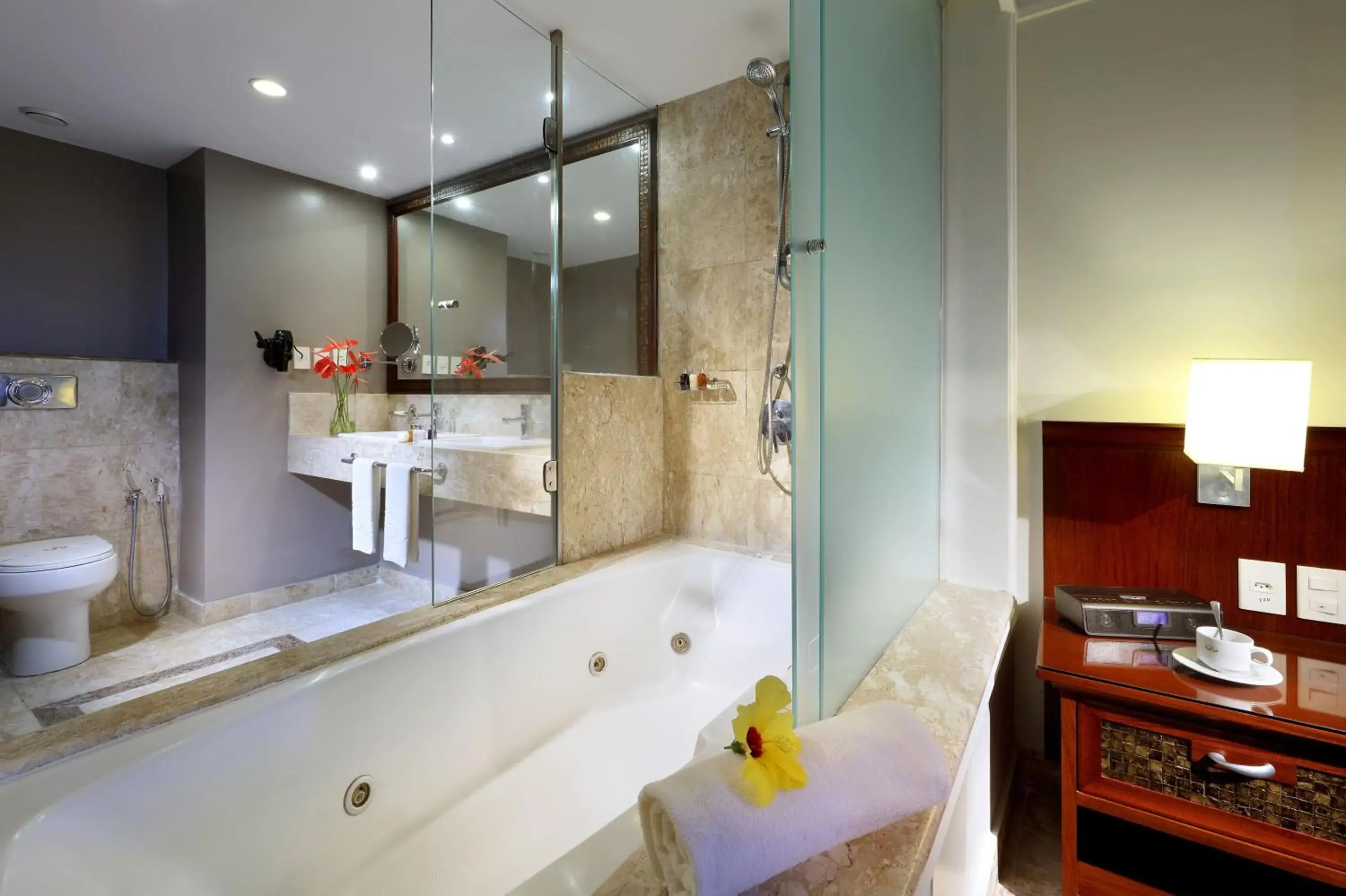 Bathroom in Grand Palladium Imbassaí Resort & Spa - All Inclusive Bathroom in Grand Palladium Imbassaí Resort & Spa - All Inclusive