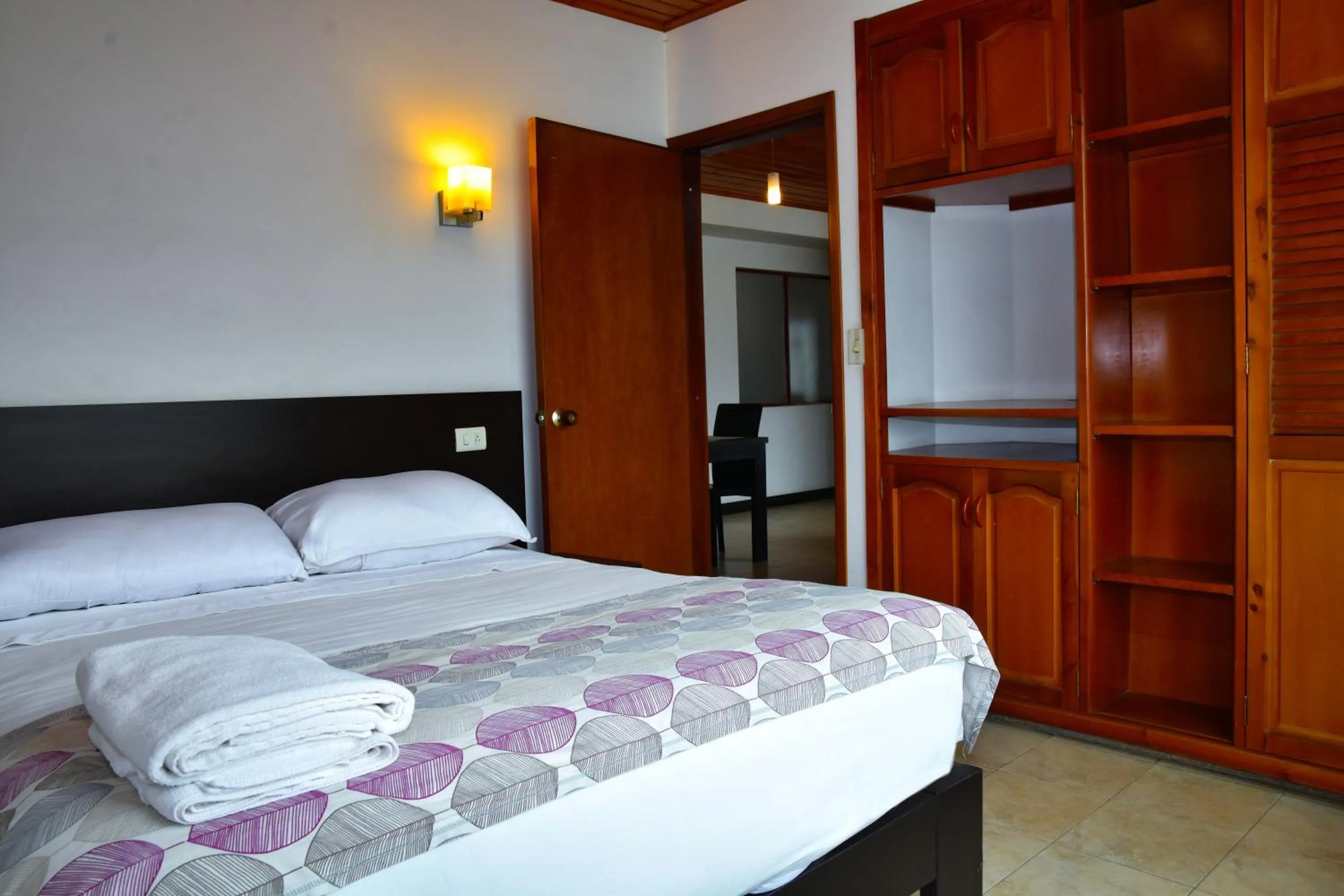 Bed in Apartahotel Doble3