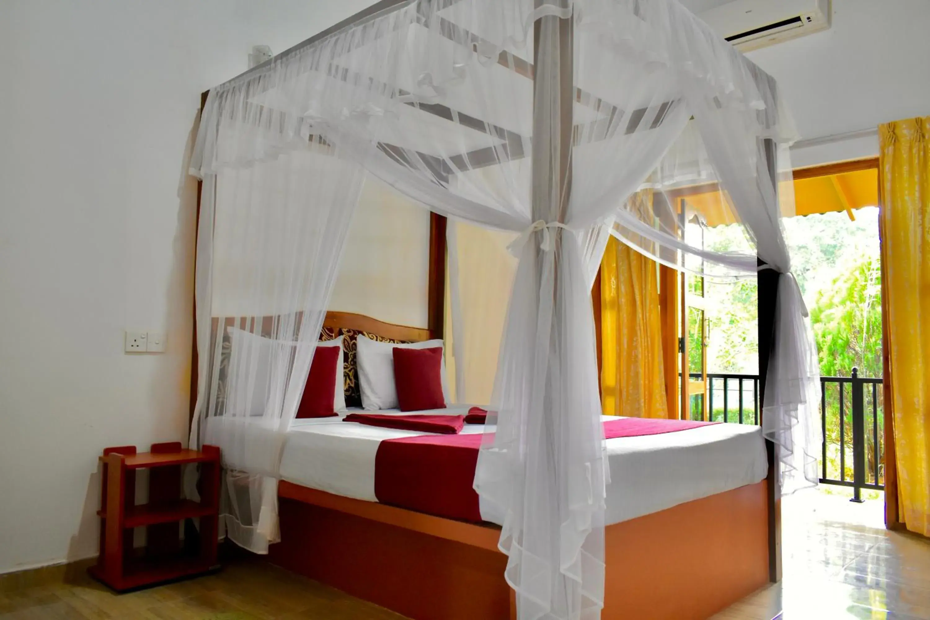 Double Room with Balcony in Green Hut Nature Resort Double Room with Balcony in Green Hut Nature Resort
