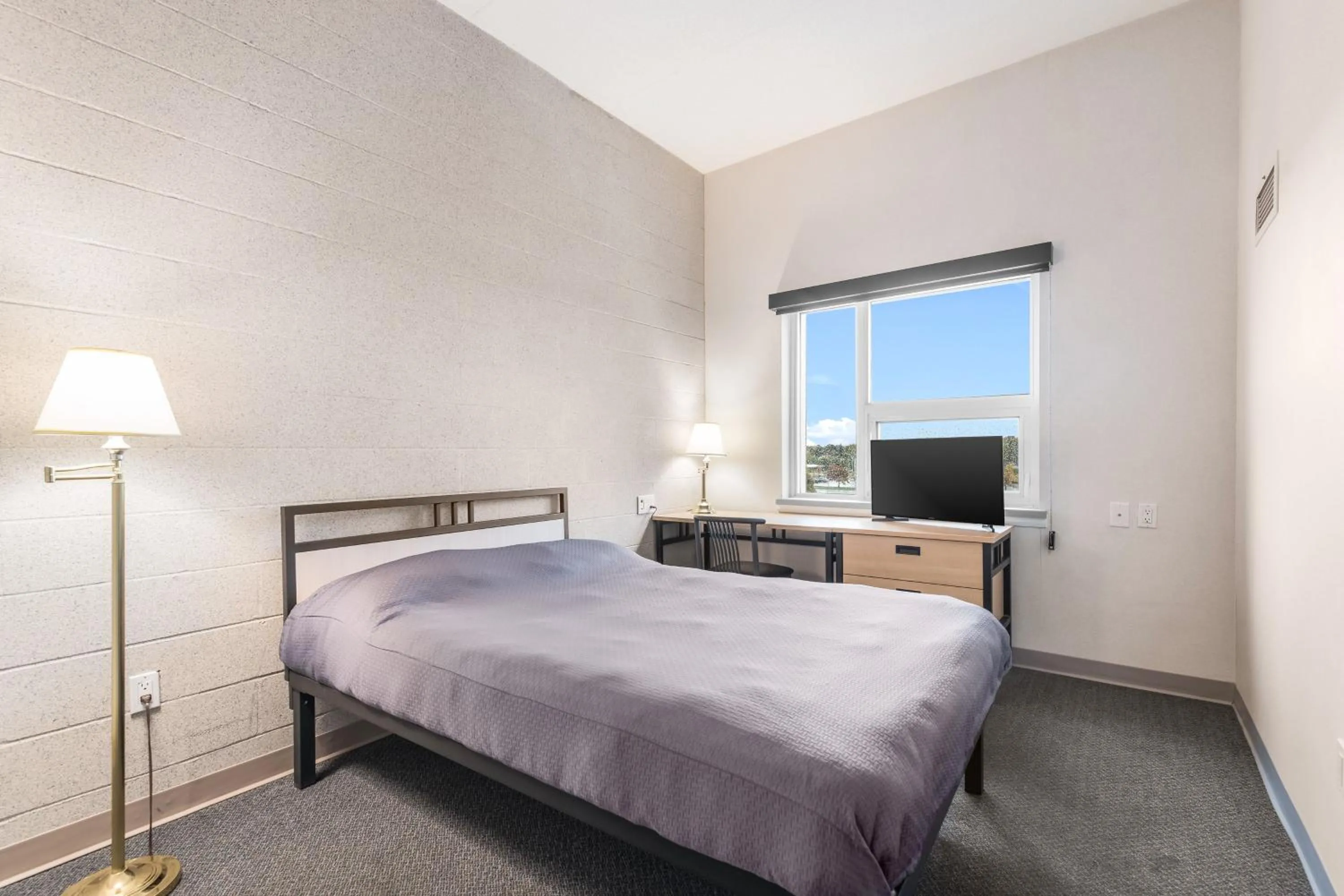Bedroom, Bed in Residence & Conference Centre - Hamilton