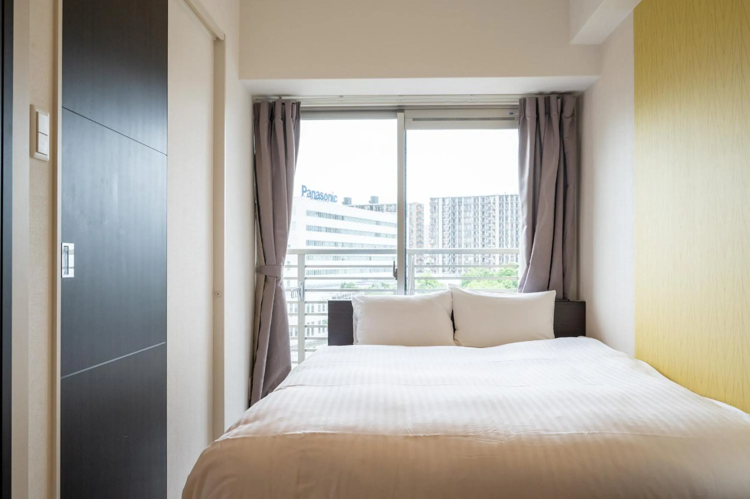 City view, Bed in Residence Hotel Hakata 8