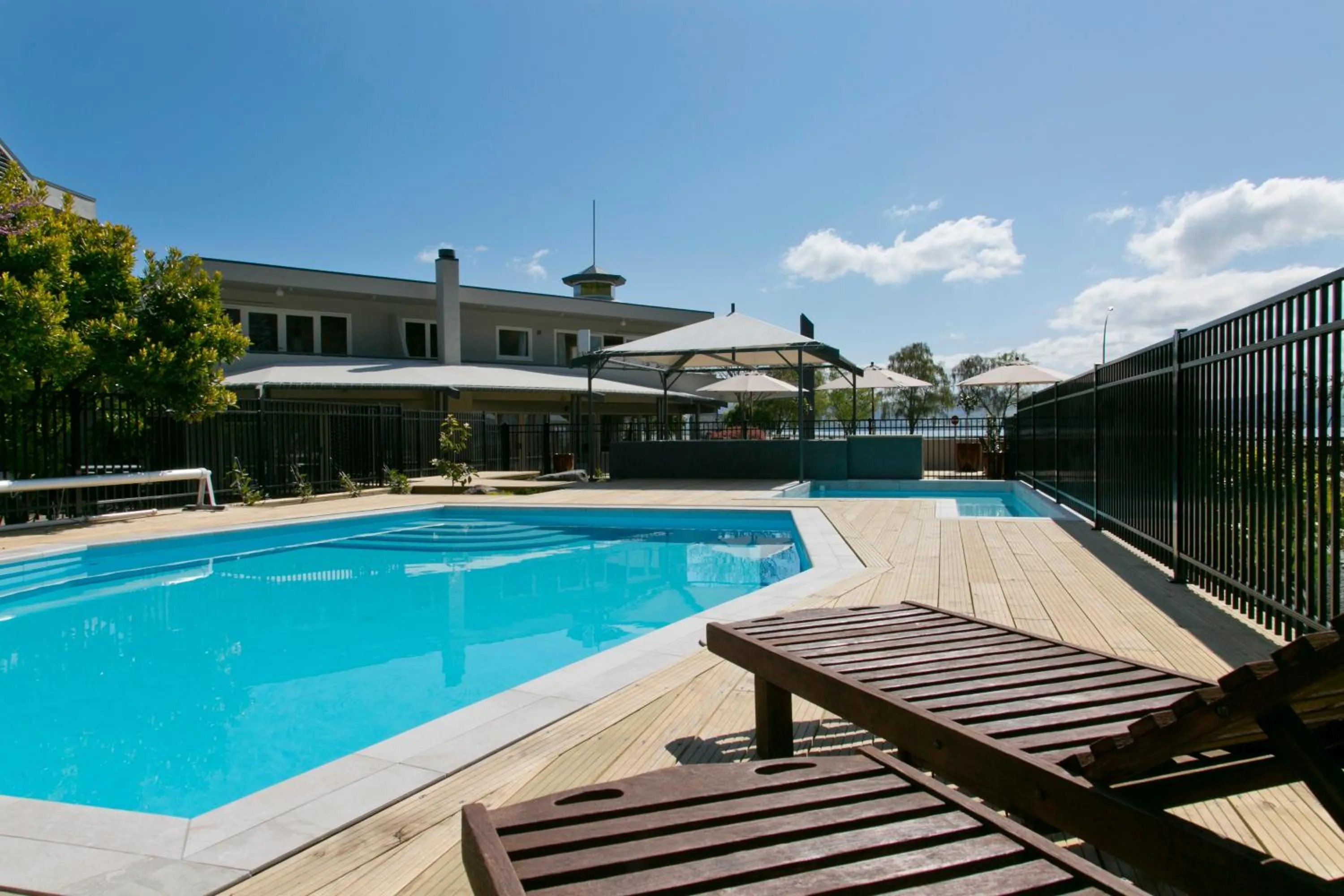 Swimming pool in Anchorage Resort Taupo NZ