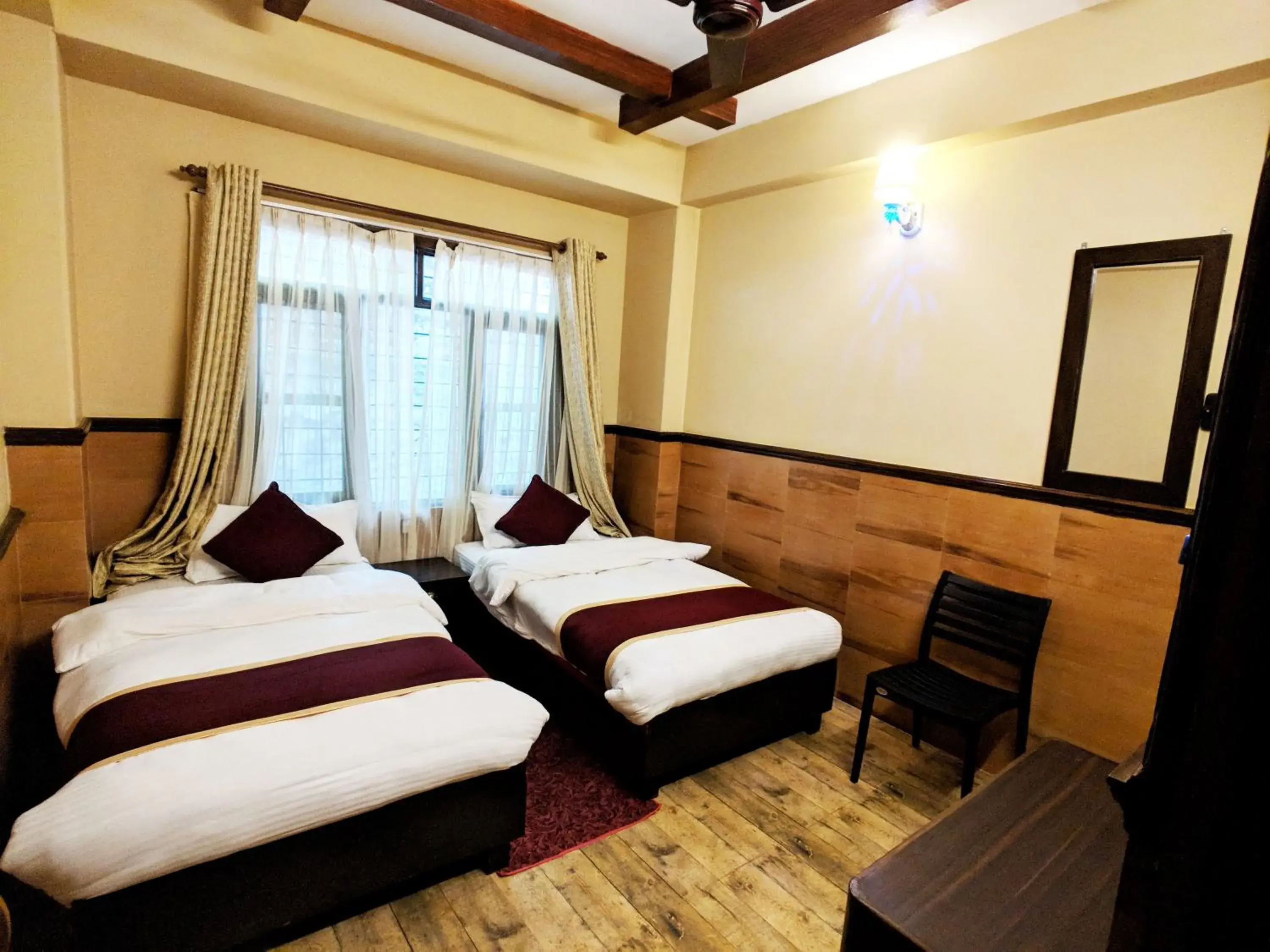 Budget Double or Twin Room in Hotel Forest Lake Backpackers' Hostel Budget Double or Twin Room in Hotel Forest Lake Backpackers' Hostel