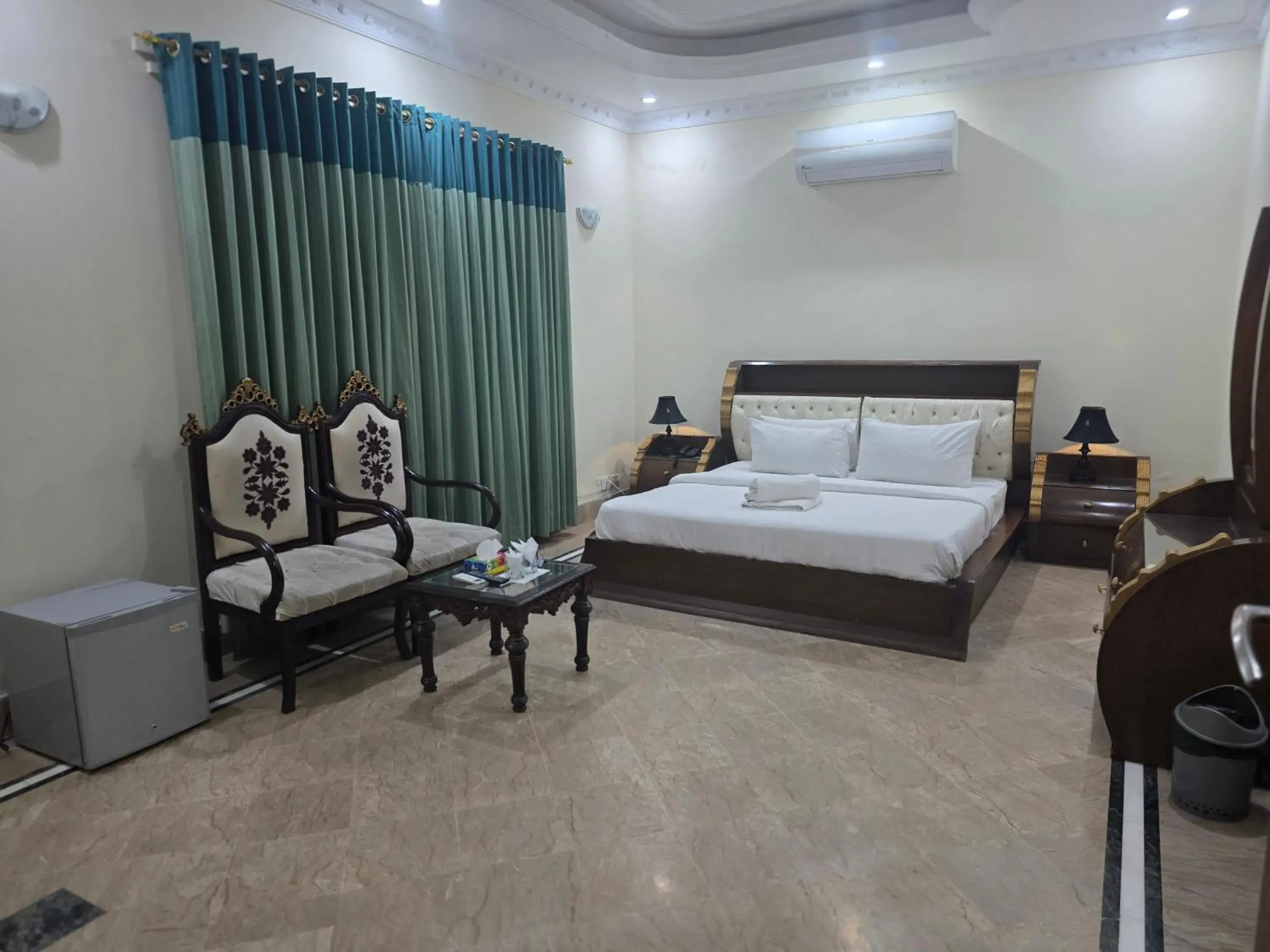 Budget Double Room in Executive Galaxy Guest House Islamabad Budget Double Room in Executive Galaxy Guest House Islamabad