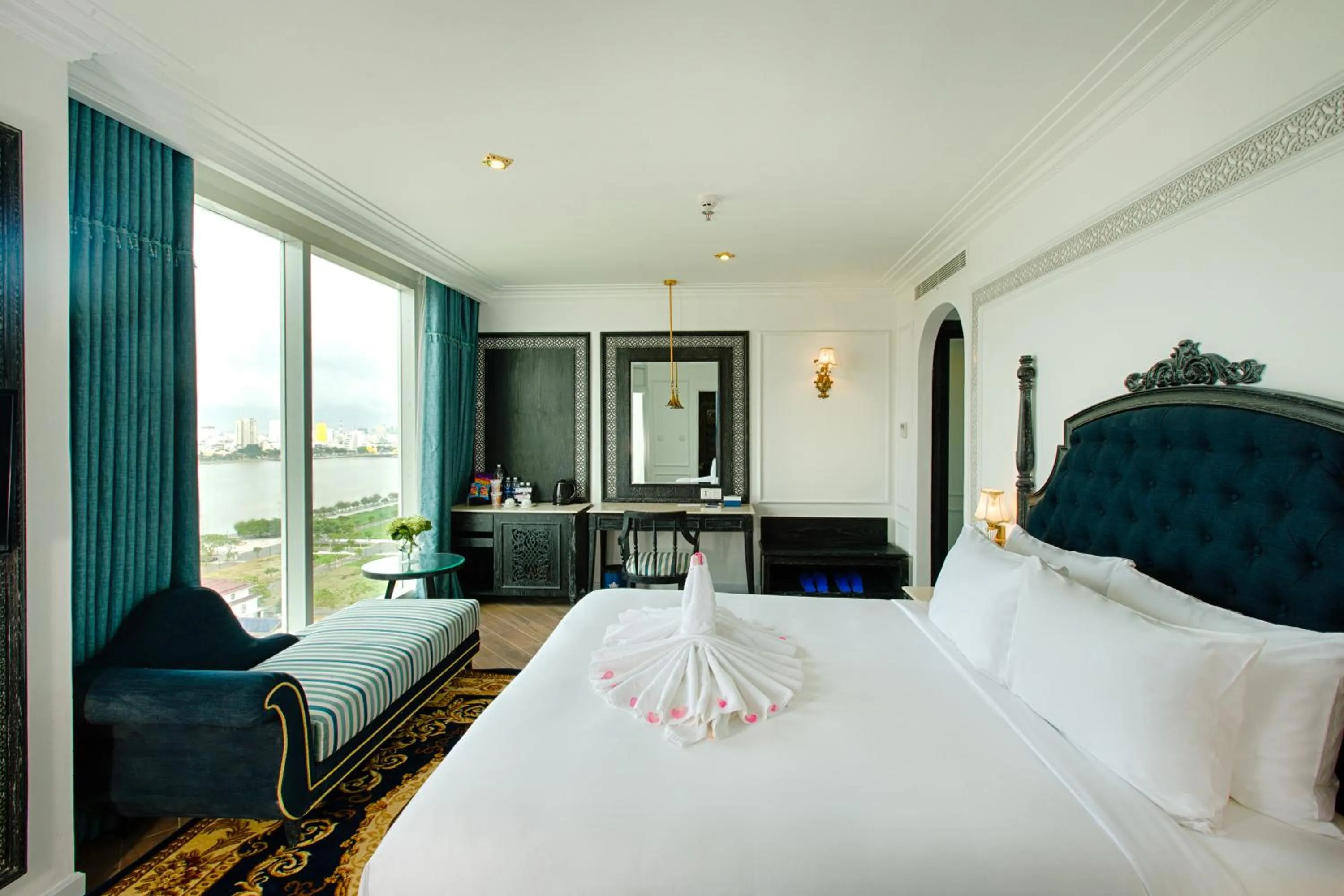 Living room, Bed in Fivitel Da Nang