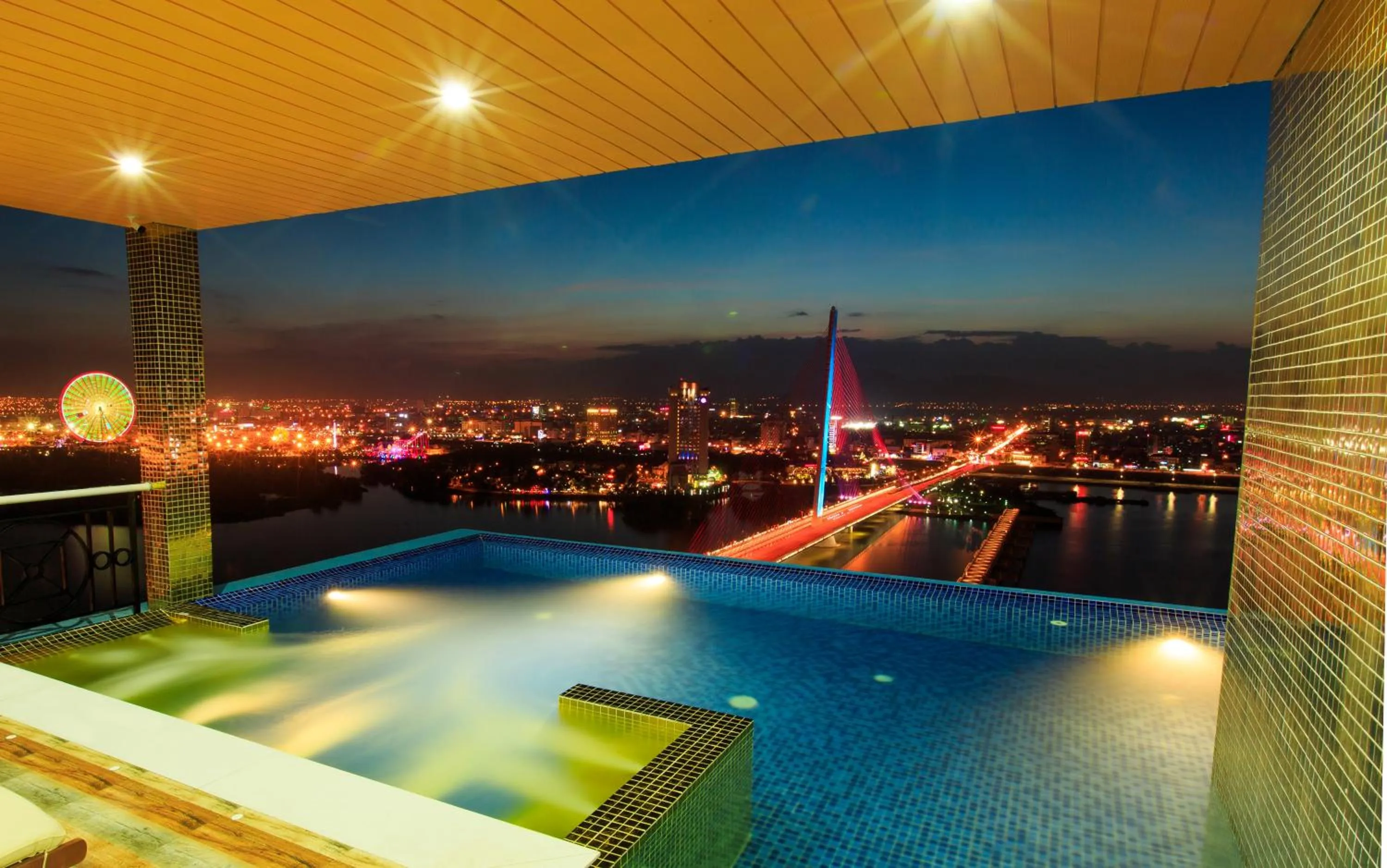 Pool view in Fivitel Da Nang