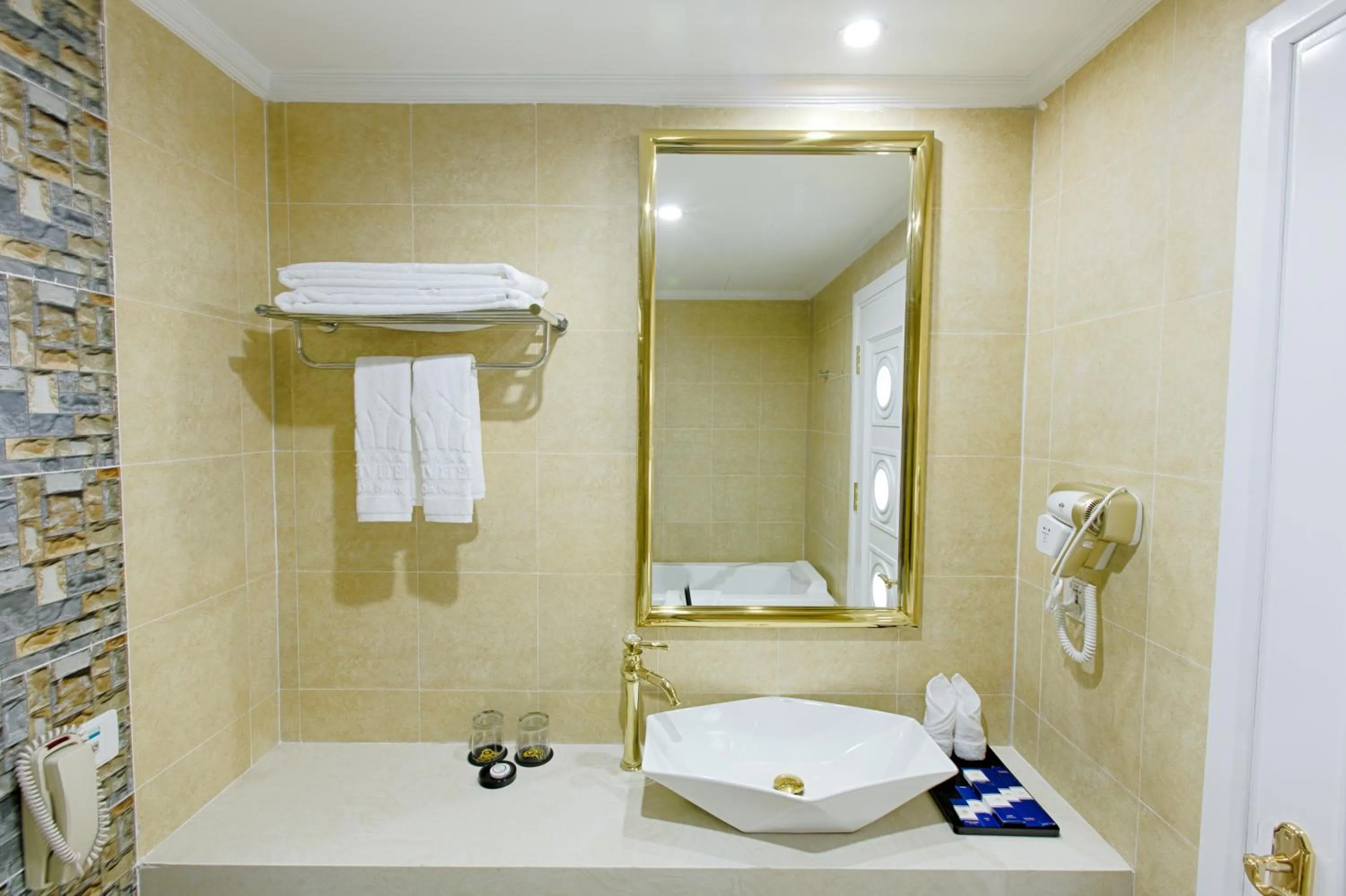 Bathroom in Fivitel Da Nang