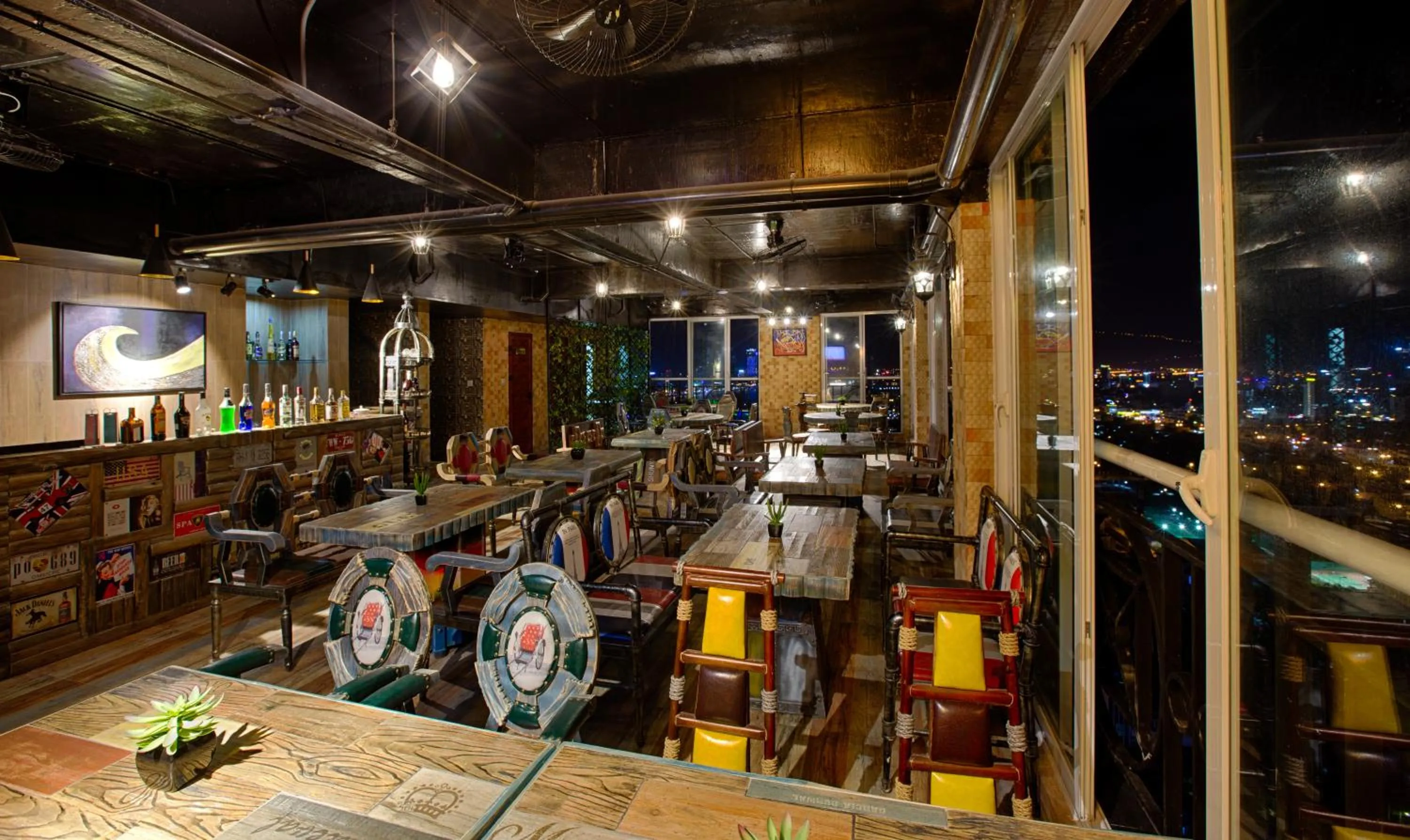 Lounge or bar in Fivitel Da Nang