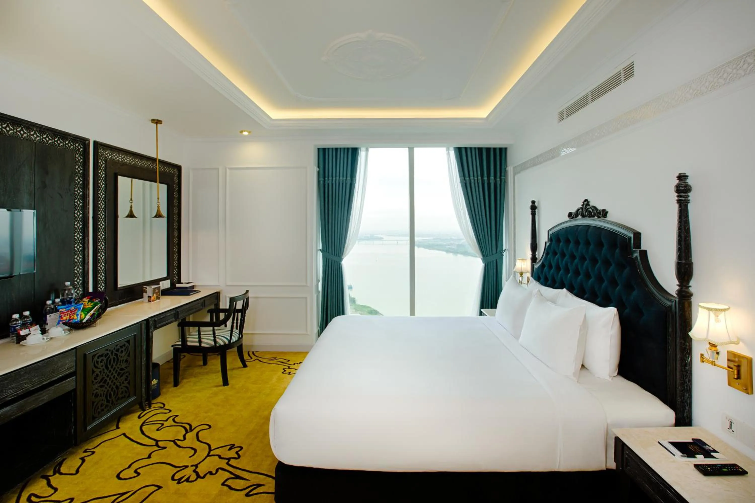 Bedroom, Bed in Fivitel Da Nang