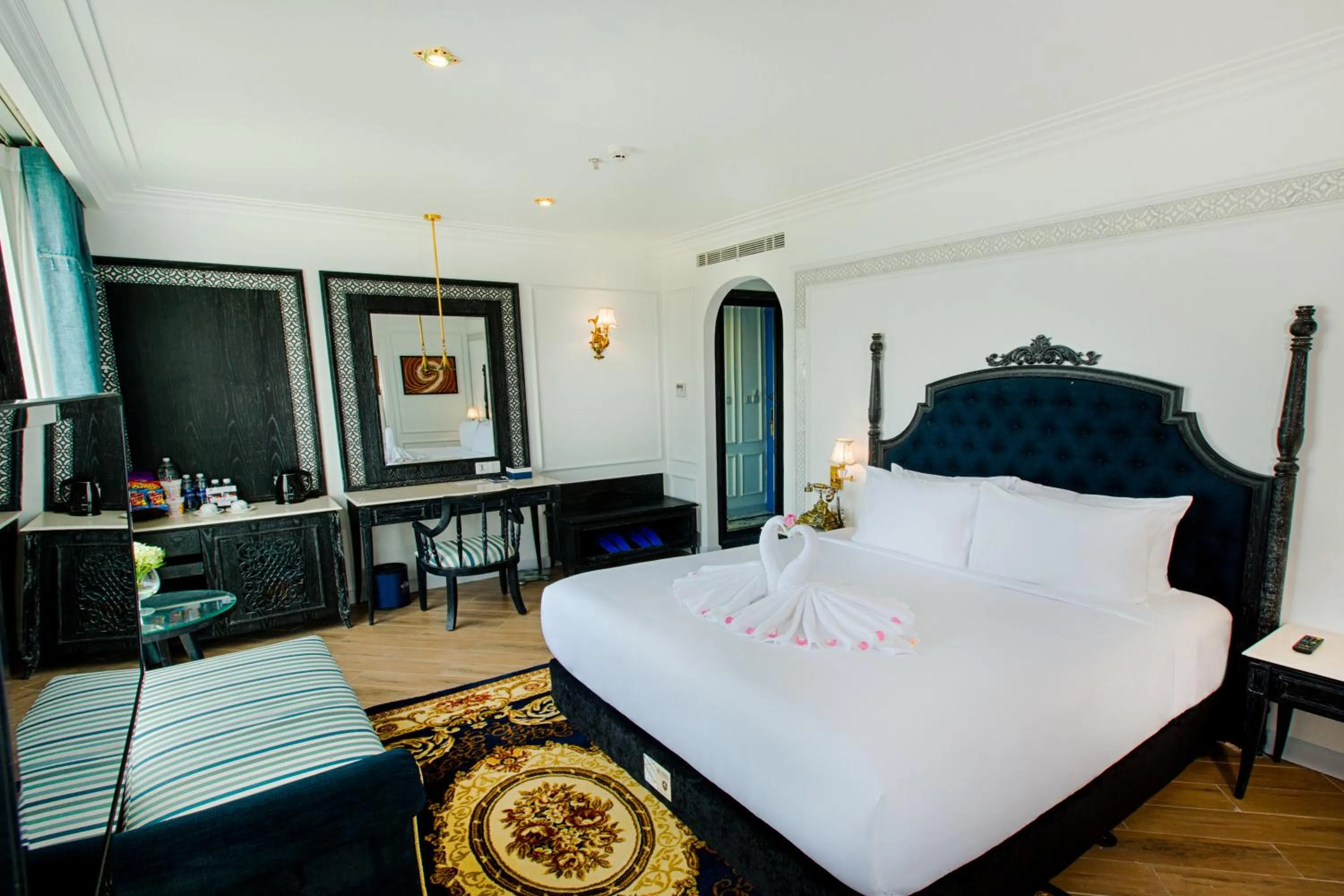 Bed in Fivitel Da Nang