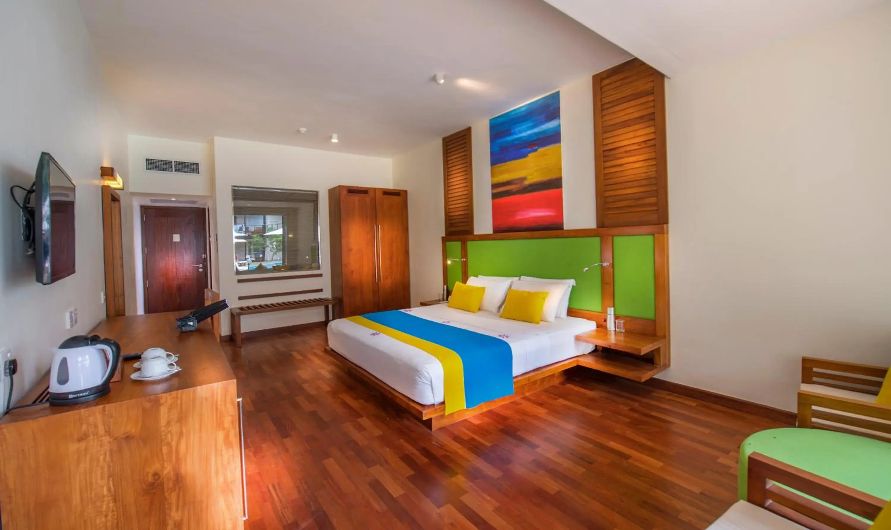 Coffee/tea facilities, Bed in Mermaid Hotel & Club Coffee/tea facilities, Bed in Mermaid Hotel & Club
