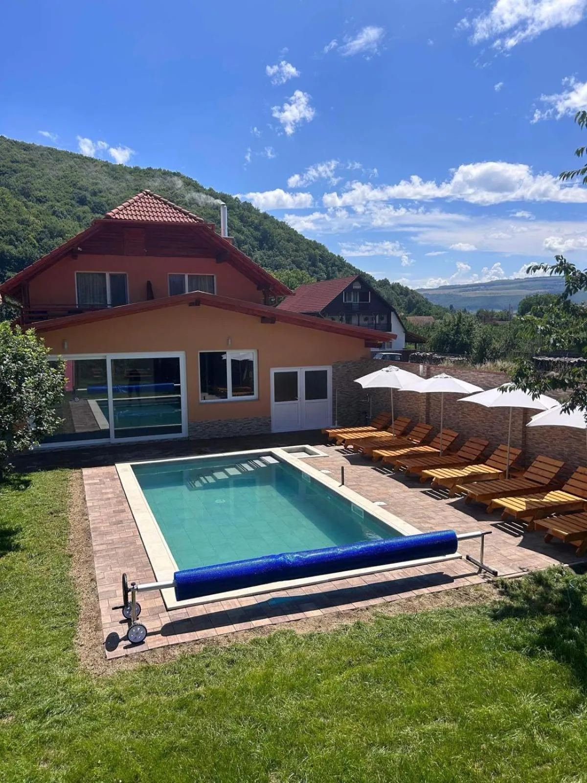 Swimming pool in Kelemen Vendégház 2