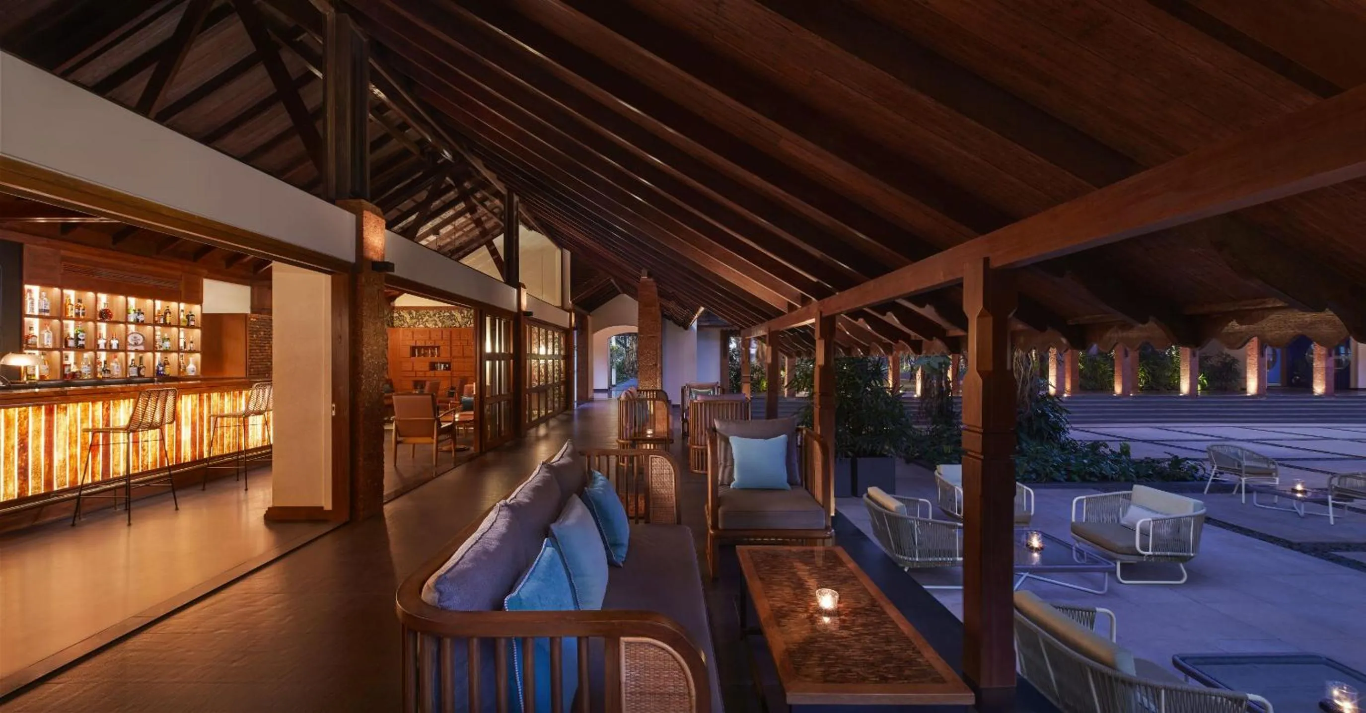 Lounge or bar in Alila Diwa Goa - A Hyatt Brand