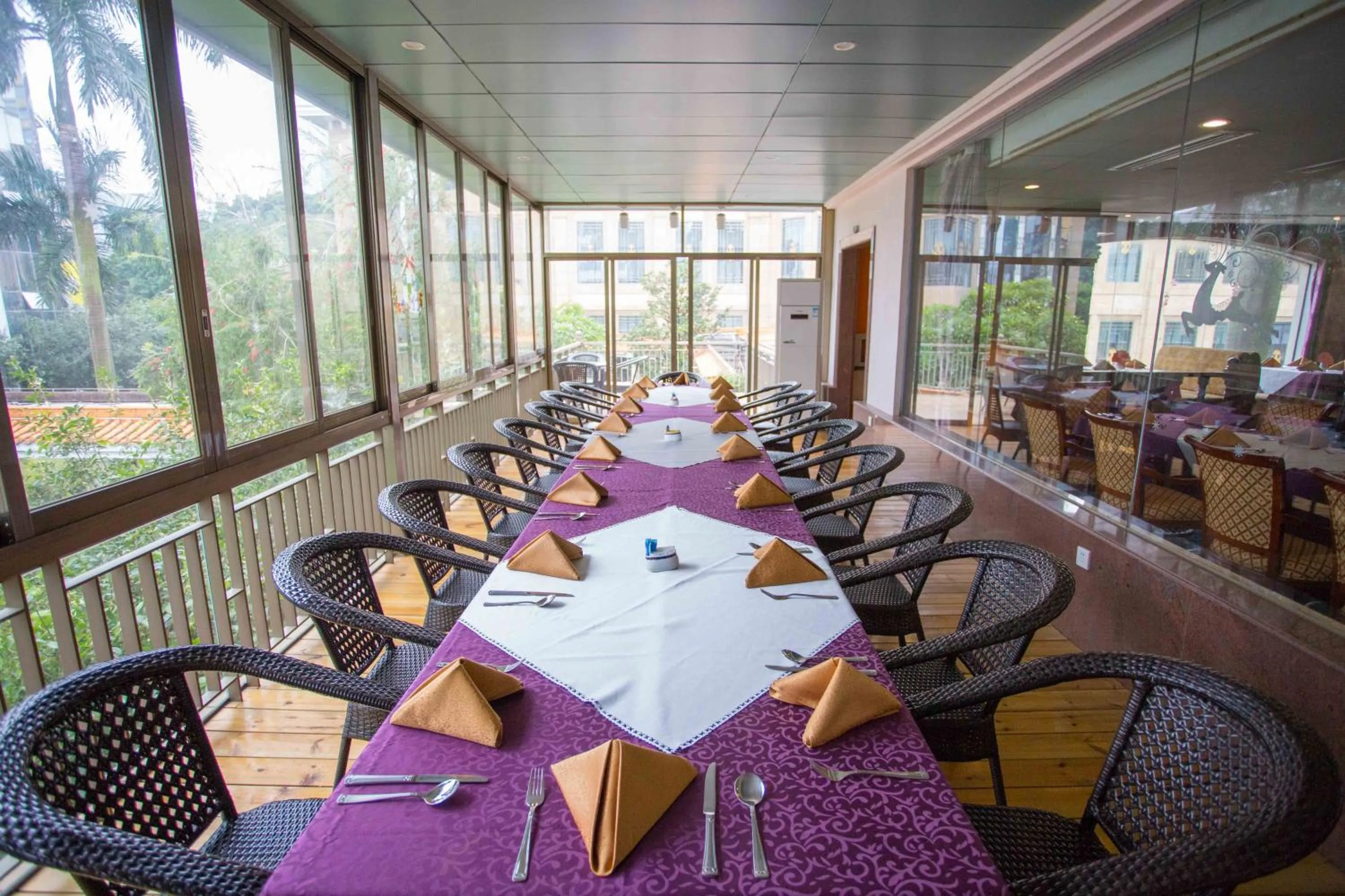 Restaurant/places to eat in Panyu Hotel