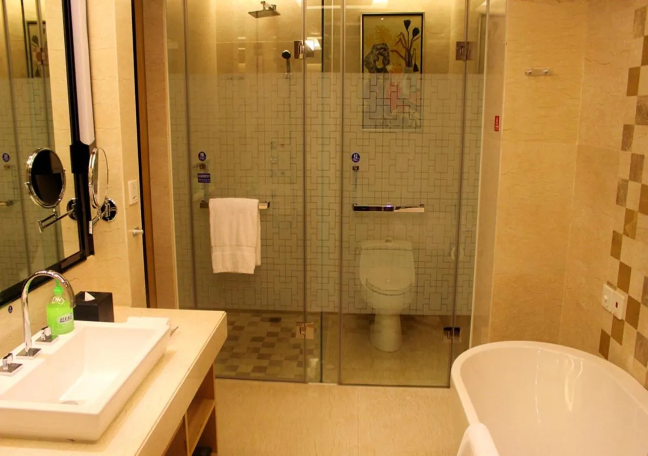 Shower in Panyu Hotel