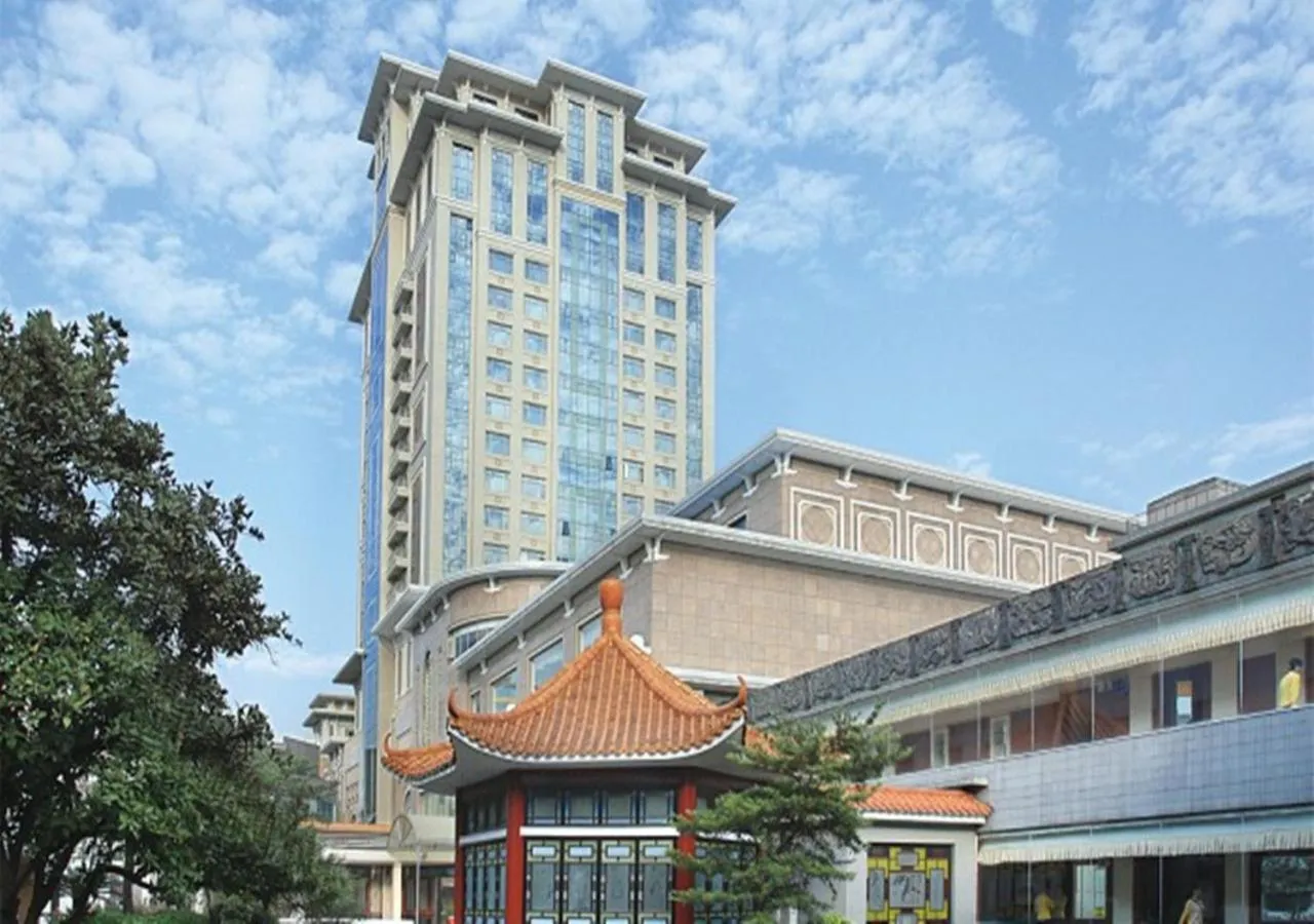 Facade/entrance in Panyu Hotel