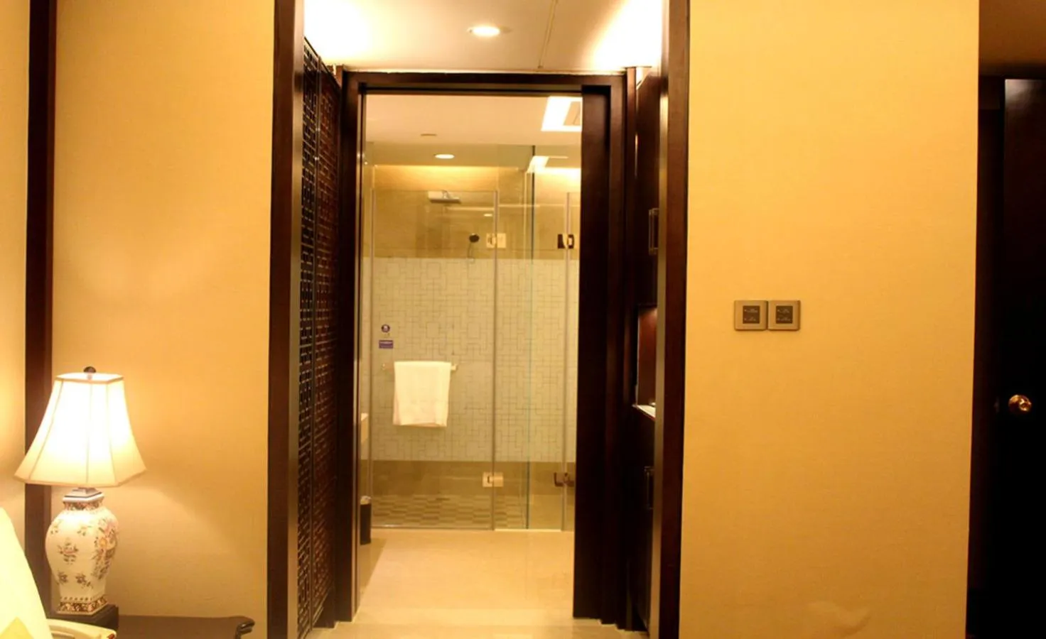 Shower in Panyu Hotel