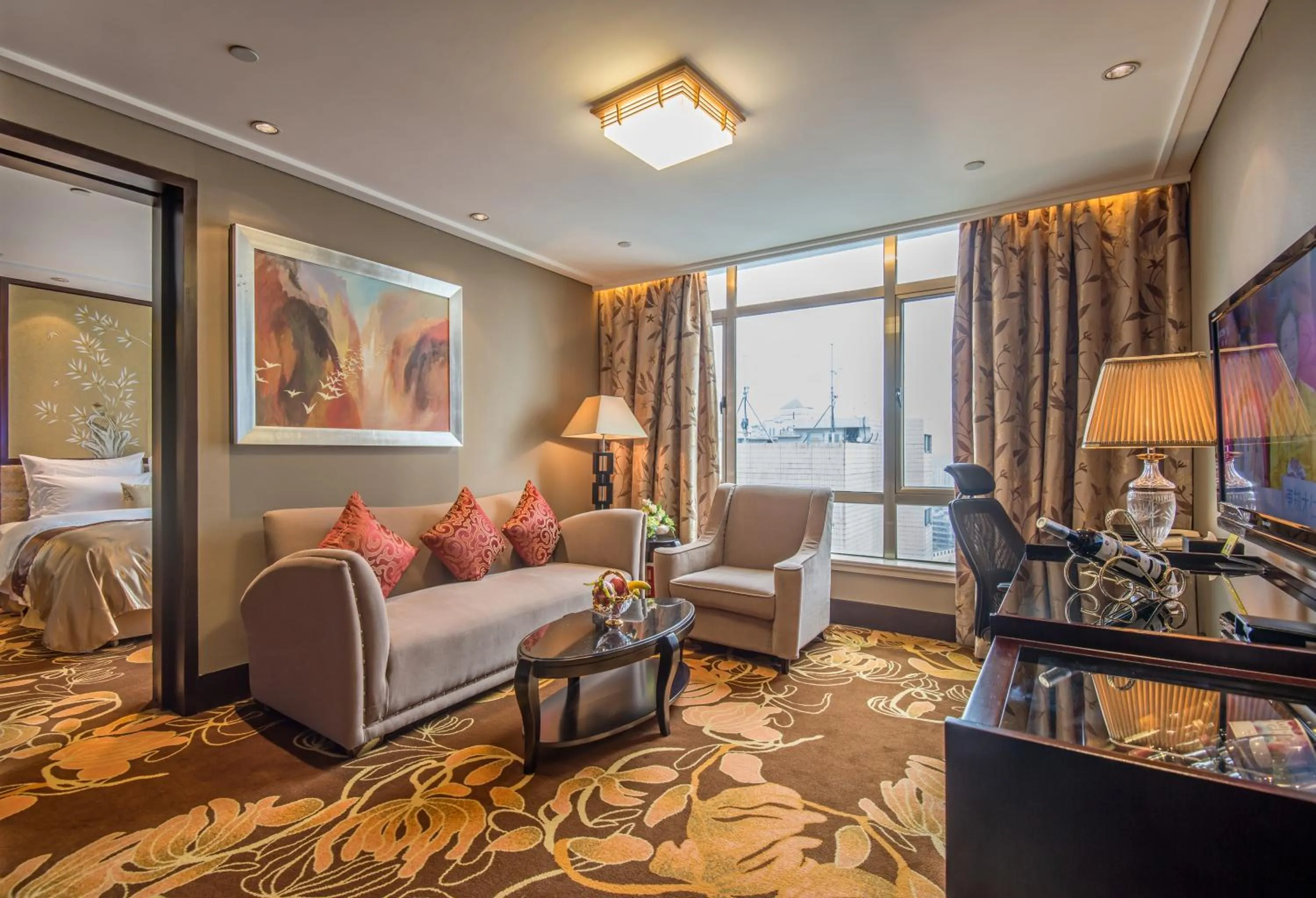 Living room, Bed in Panyu Hotel