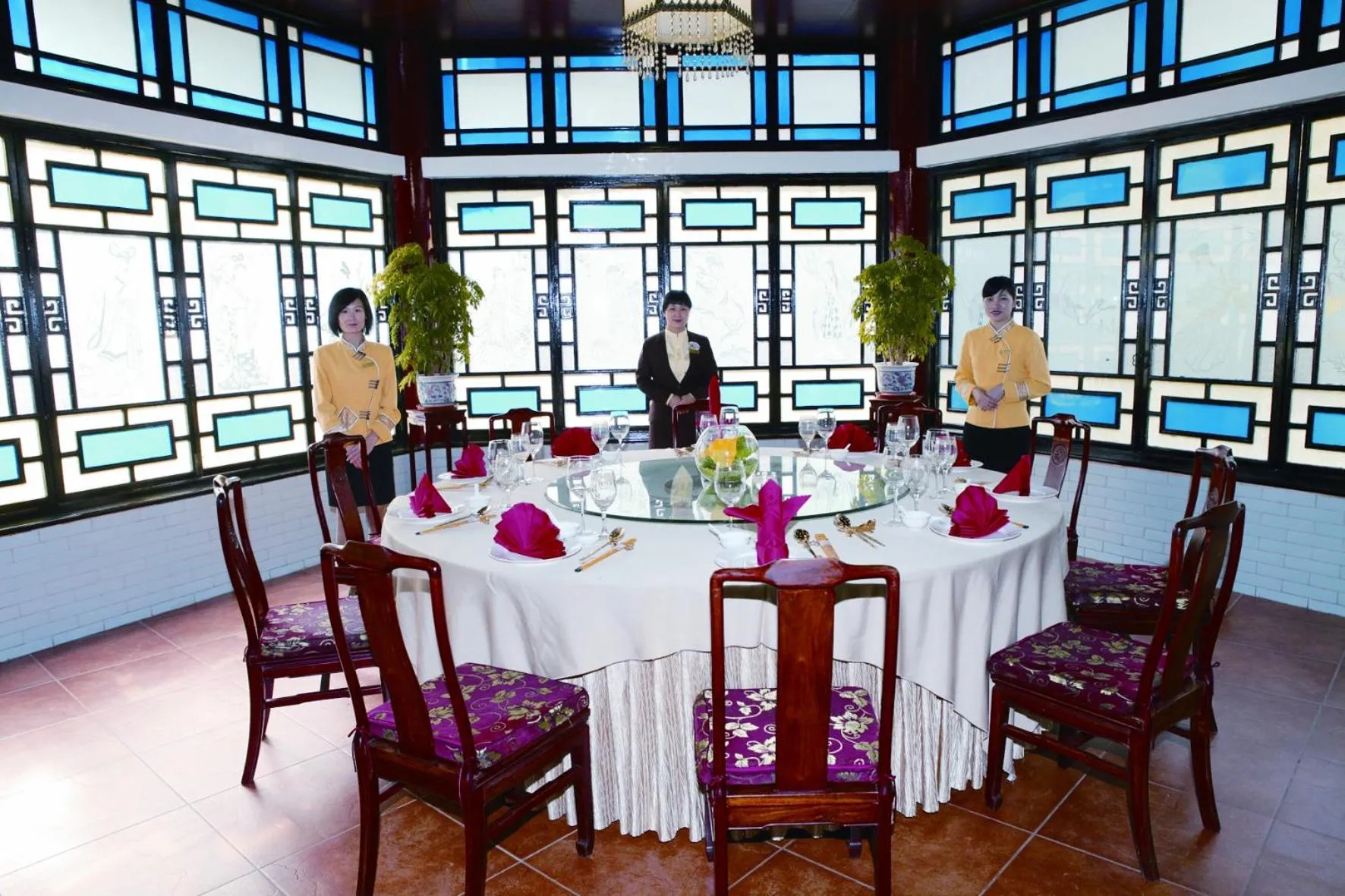 Restaurant/places to eat in Panyu Hotel