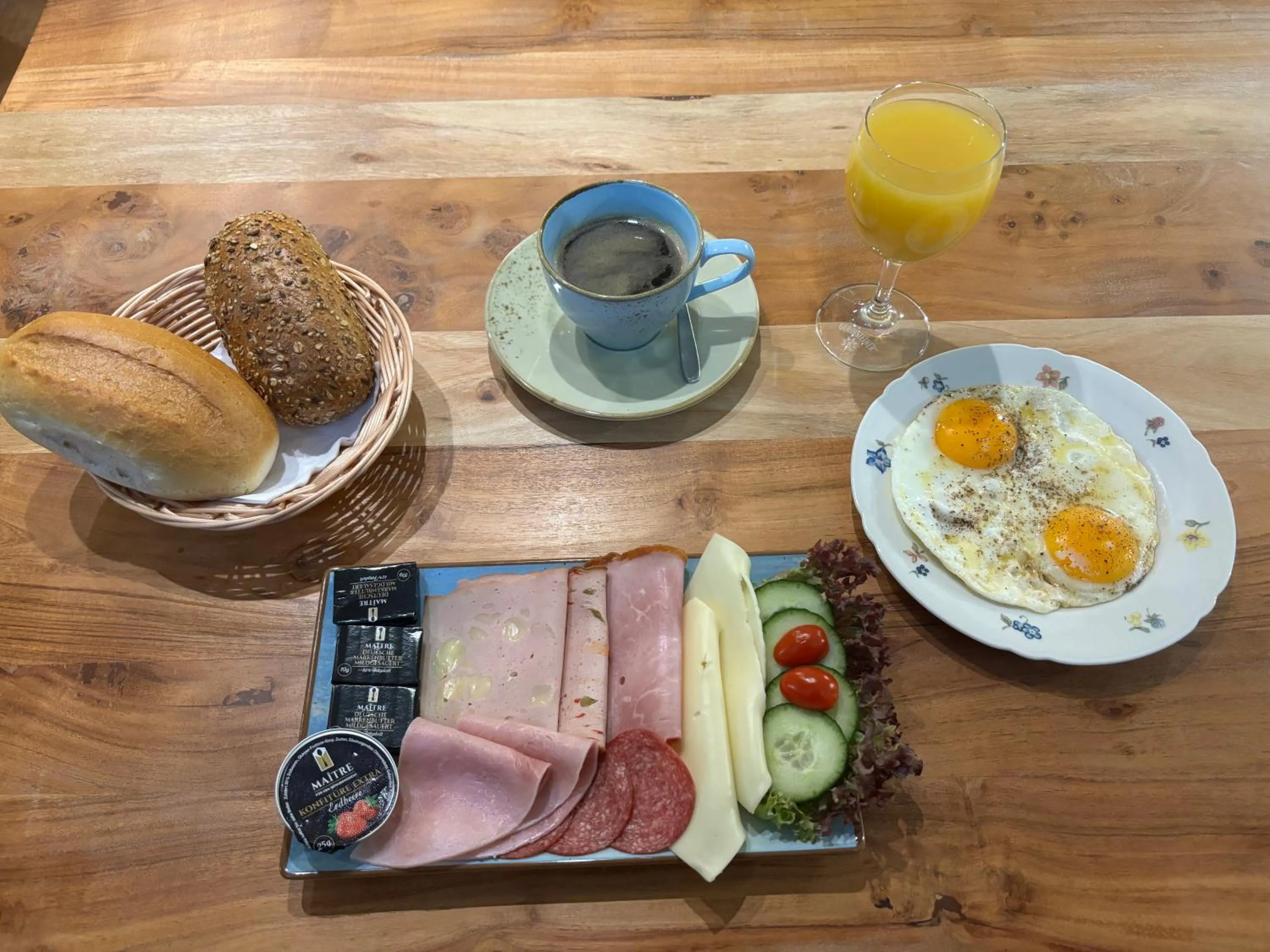 Breakfast in Ambiente Hotel Strehla