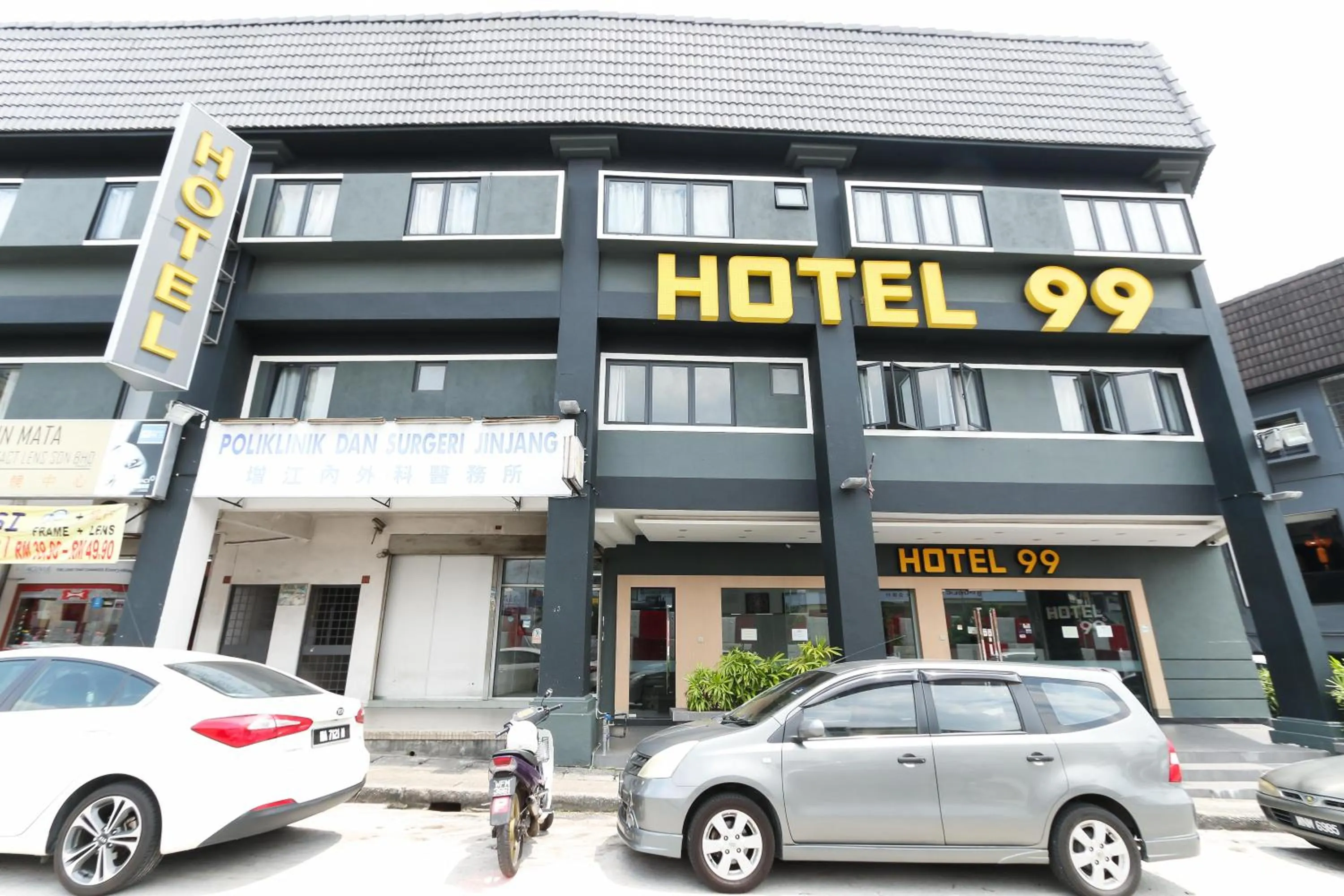 Property building in Hotel 99 Kepong