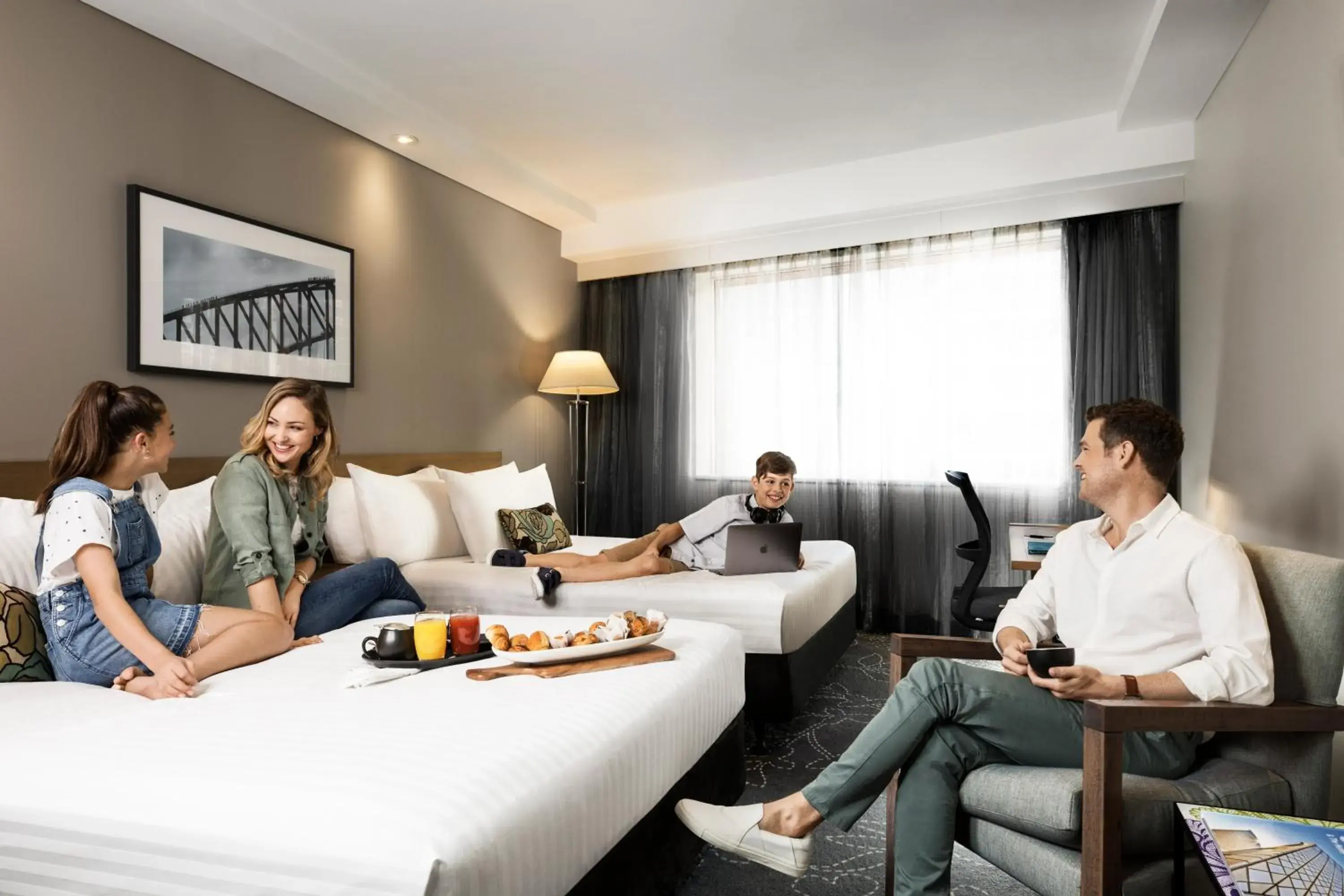 Photo of the whole room, Bed in PARKROYAL Darling Harbour, Sydney Photo of the whole room, Bed in PARKROYAL Darling Harbour, Sydney
