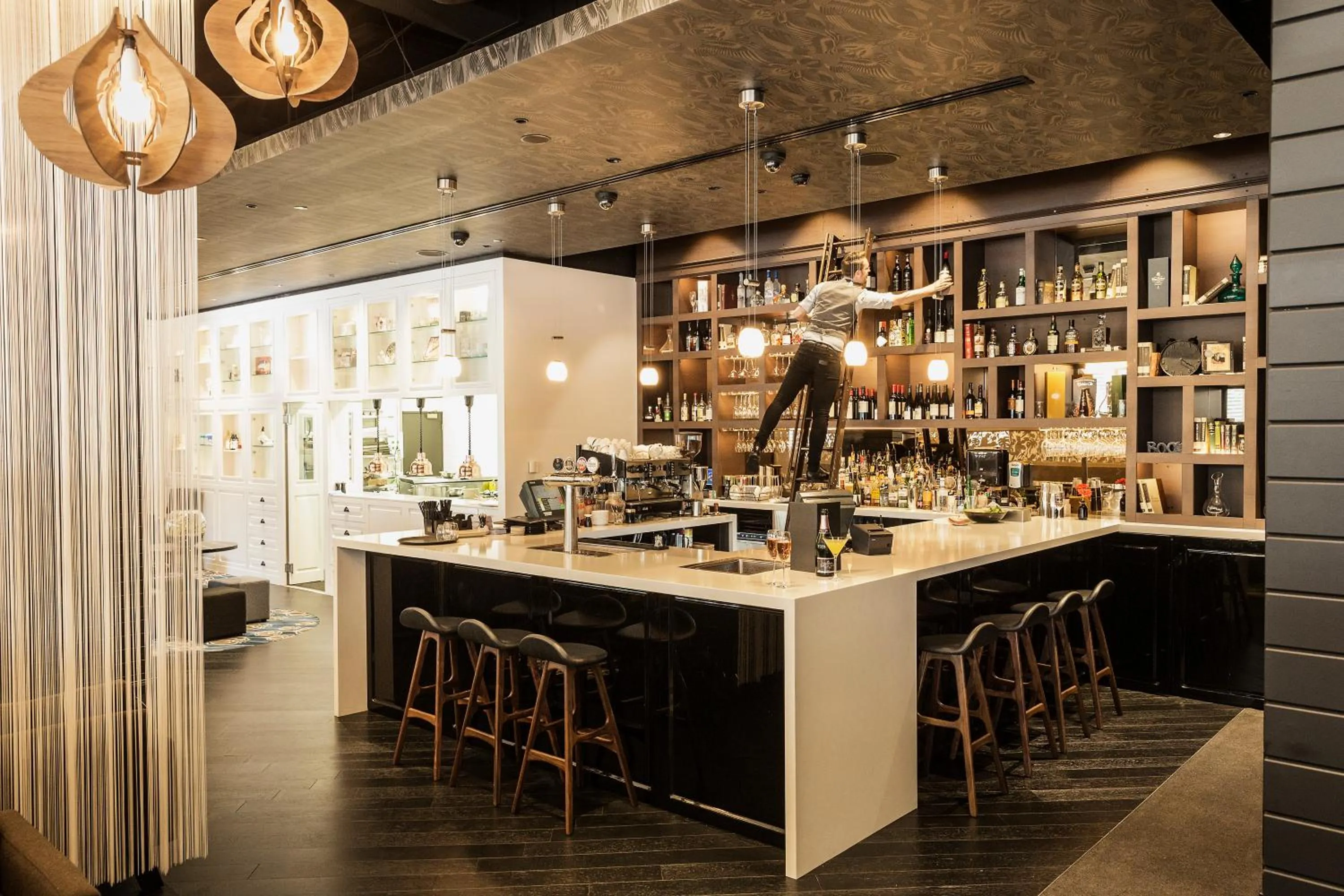 Lounge or bar in PARKROYAL Darling Harbour, Sydney