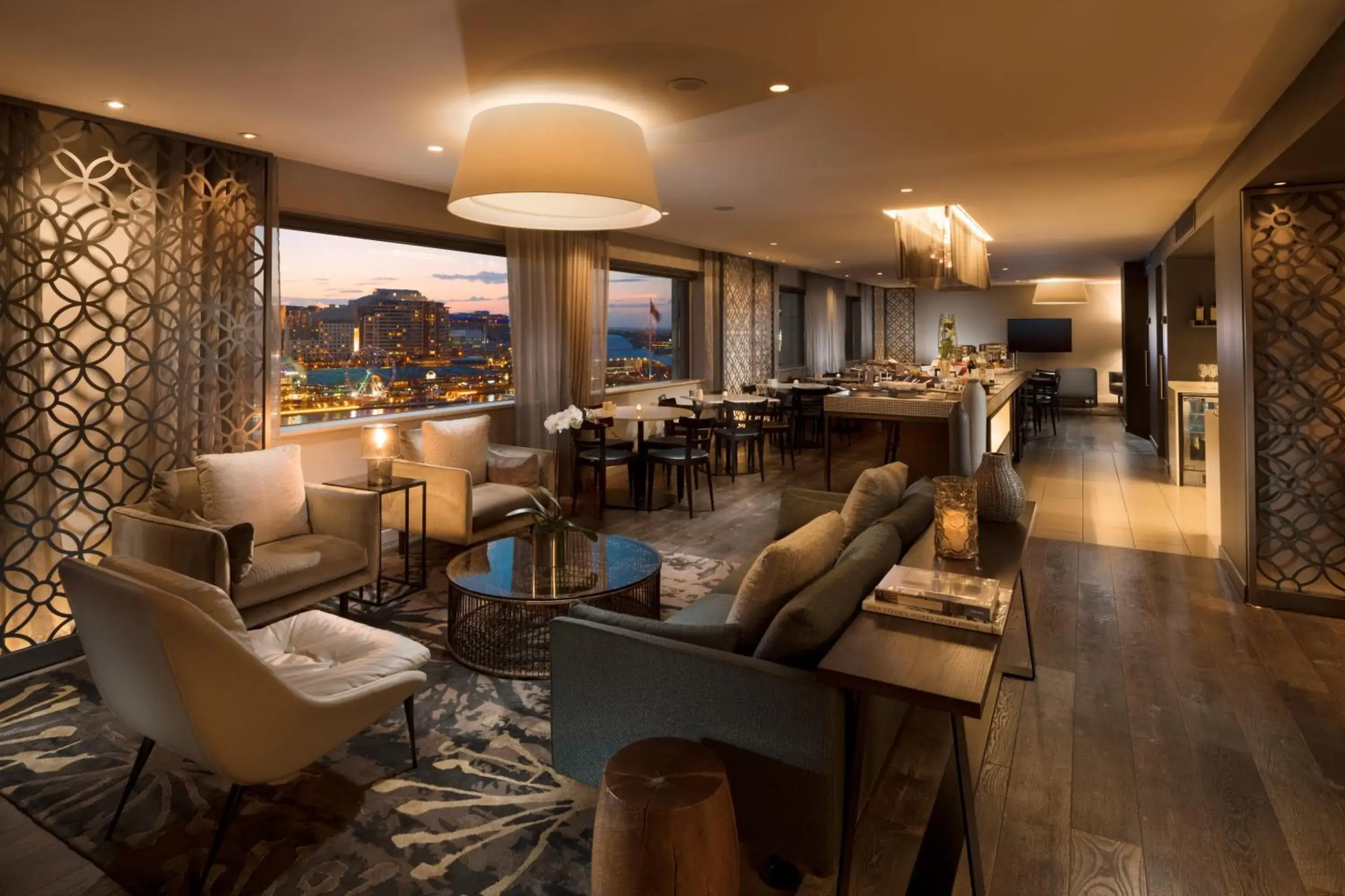 Lounge or bar in PARKROYAL Darling Harbour, Sydney Lounge or bar in PARKROYAL Darling Harbour, Sydney