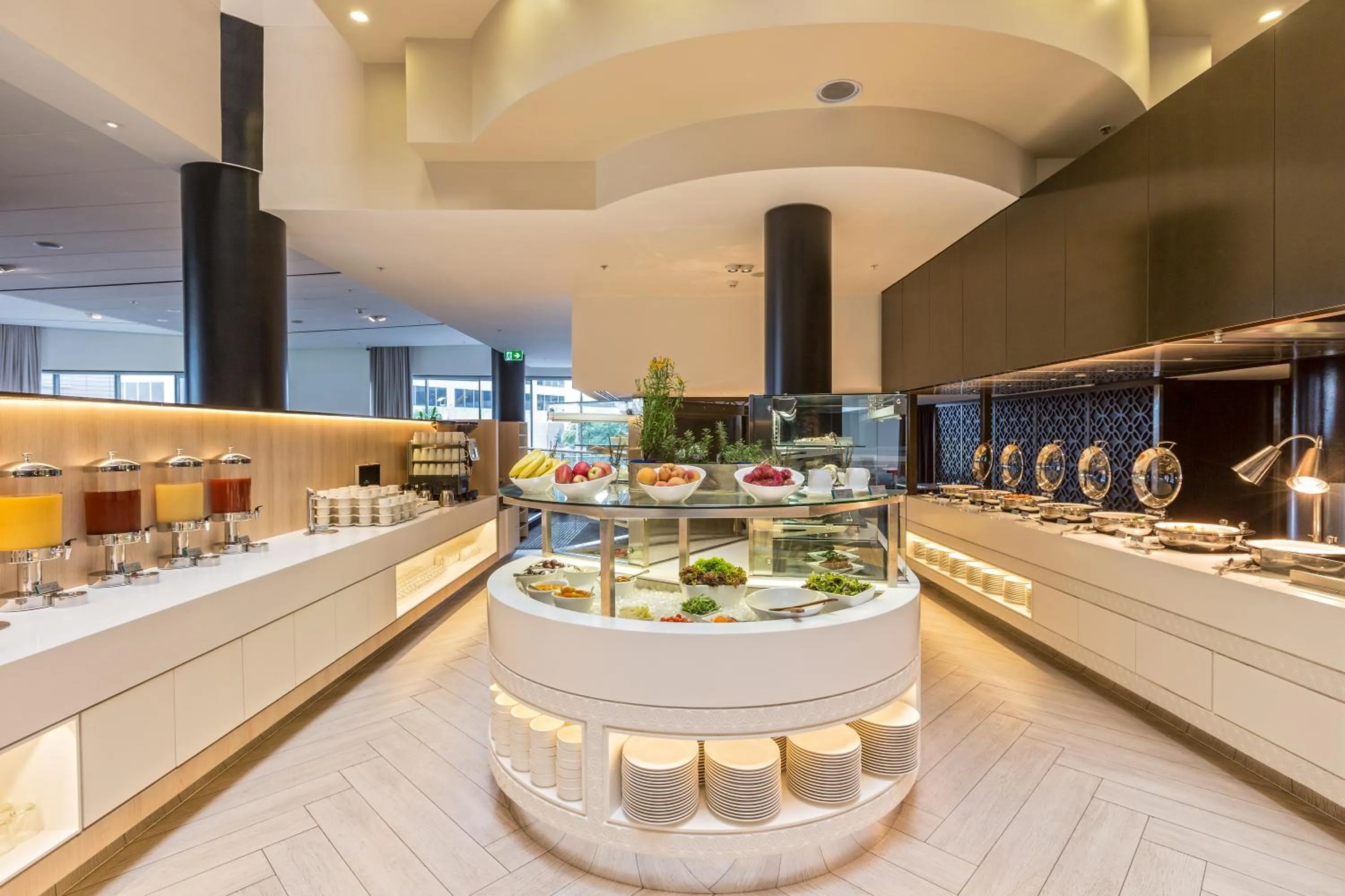 Restaurant/places to eat in PARKROYAL Darling Harbour, Sydney