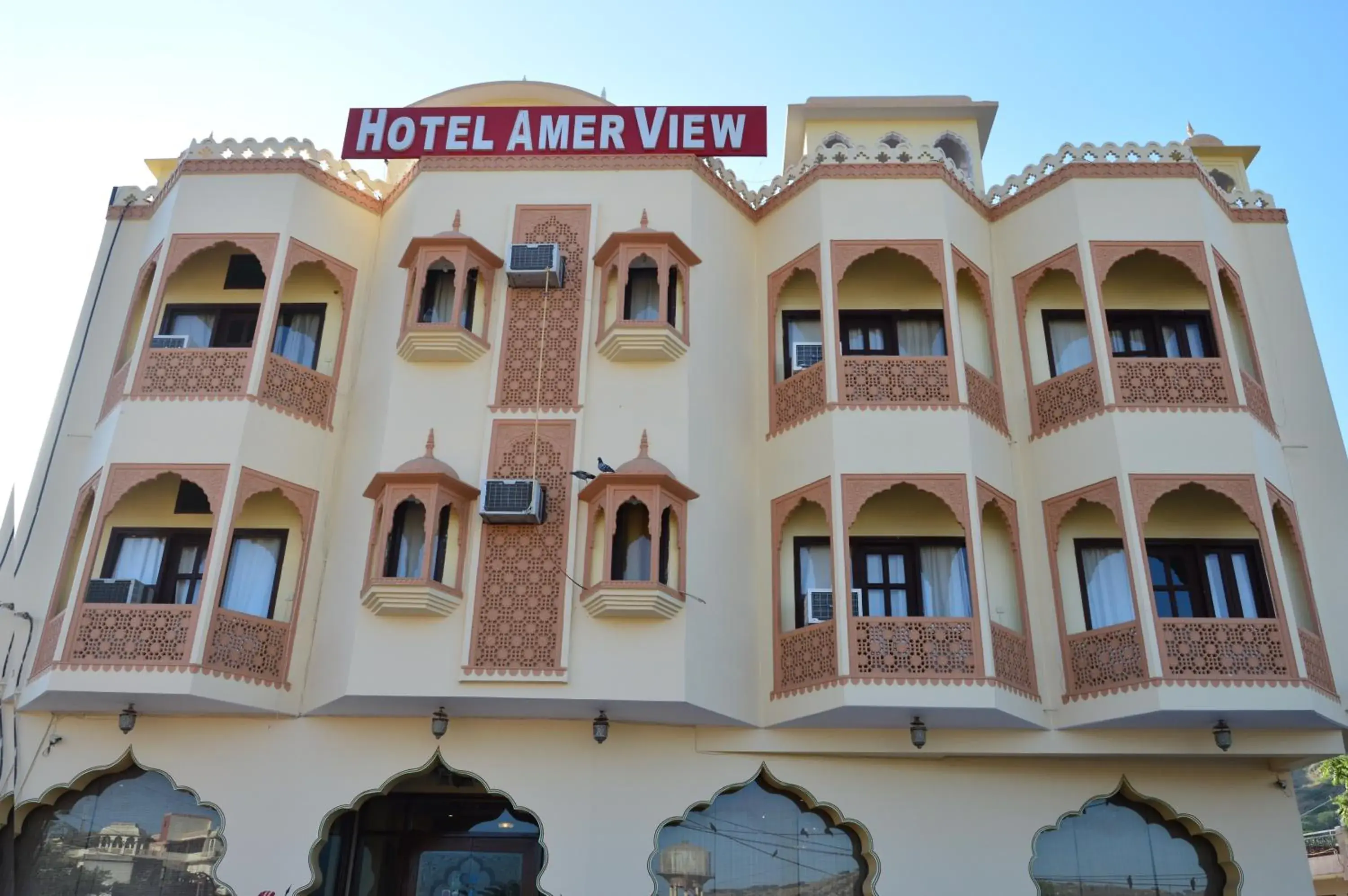 Property building in Hotel Amer View Property building in Hotel Amer View
