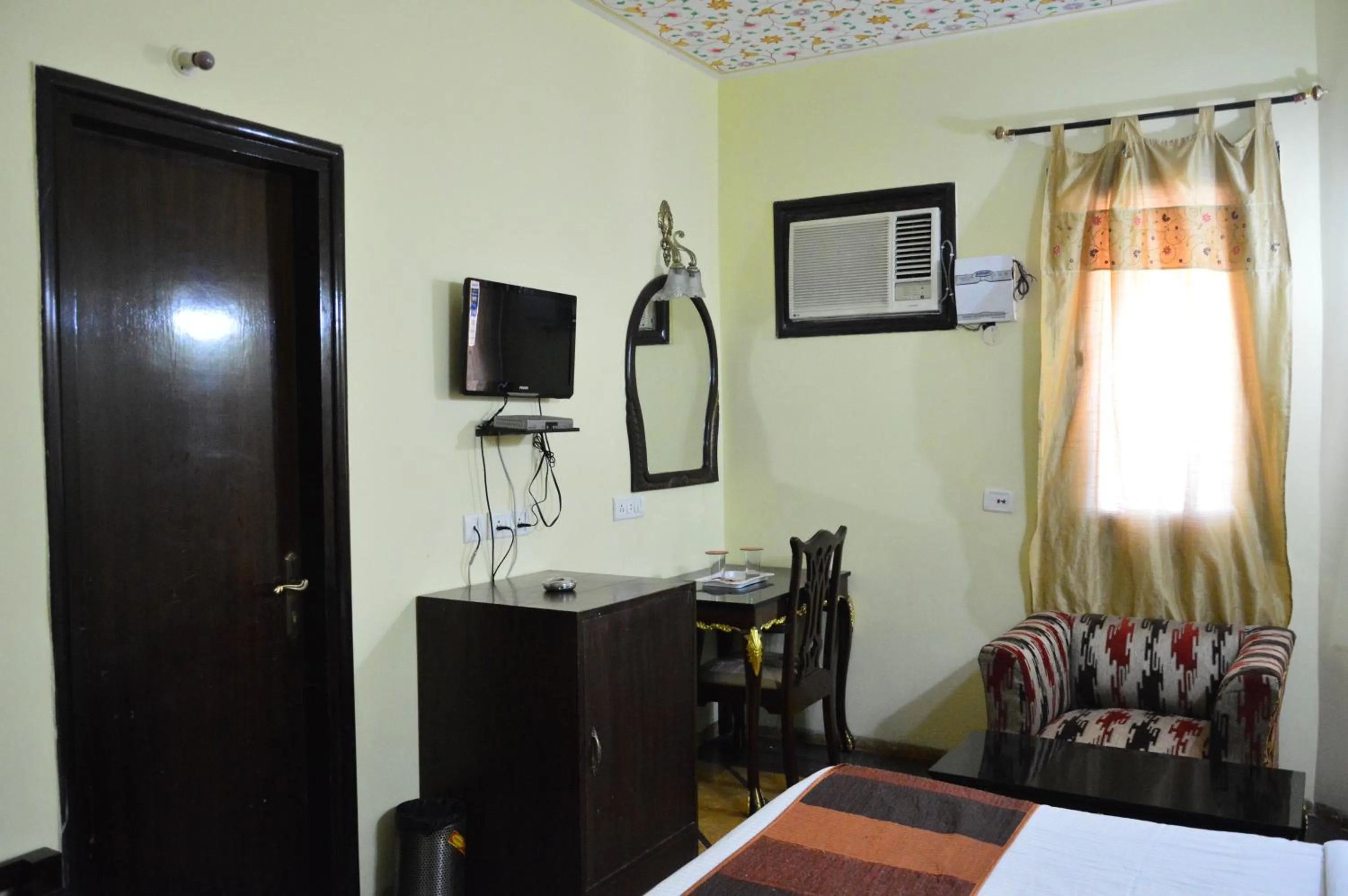 Bedroom, Bed in Hotel Amer View