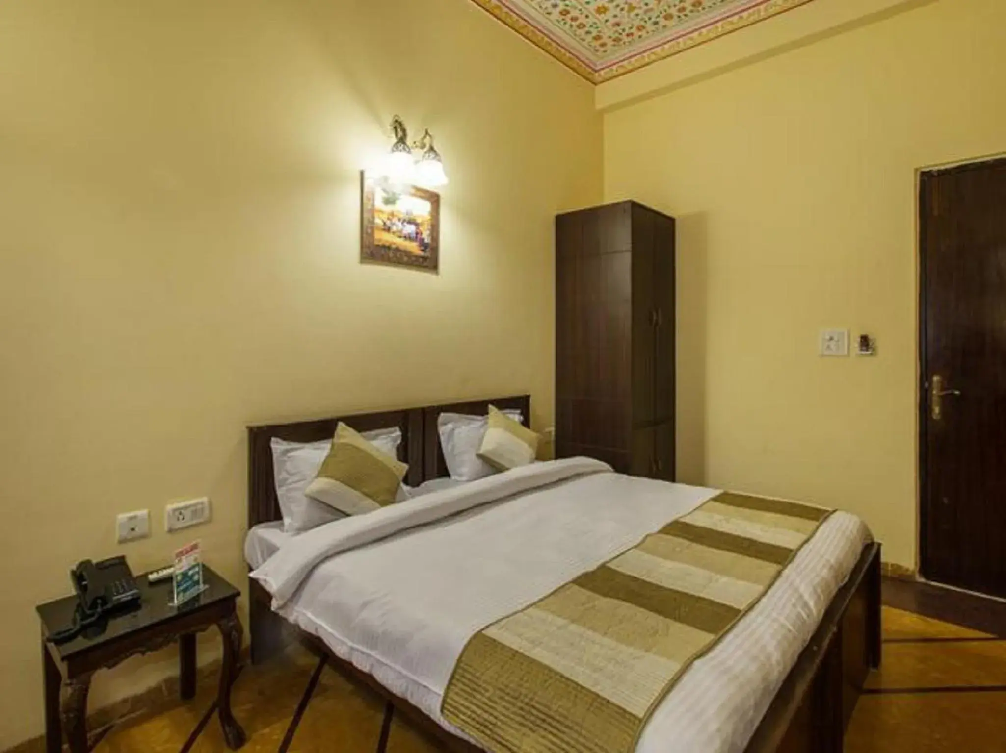 Photo of the whole room, Bed in Hotel Amer View Photo of the whole room, Bed in Hotel Amer View