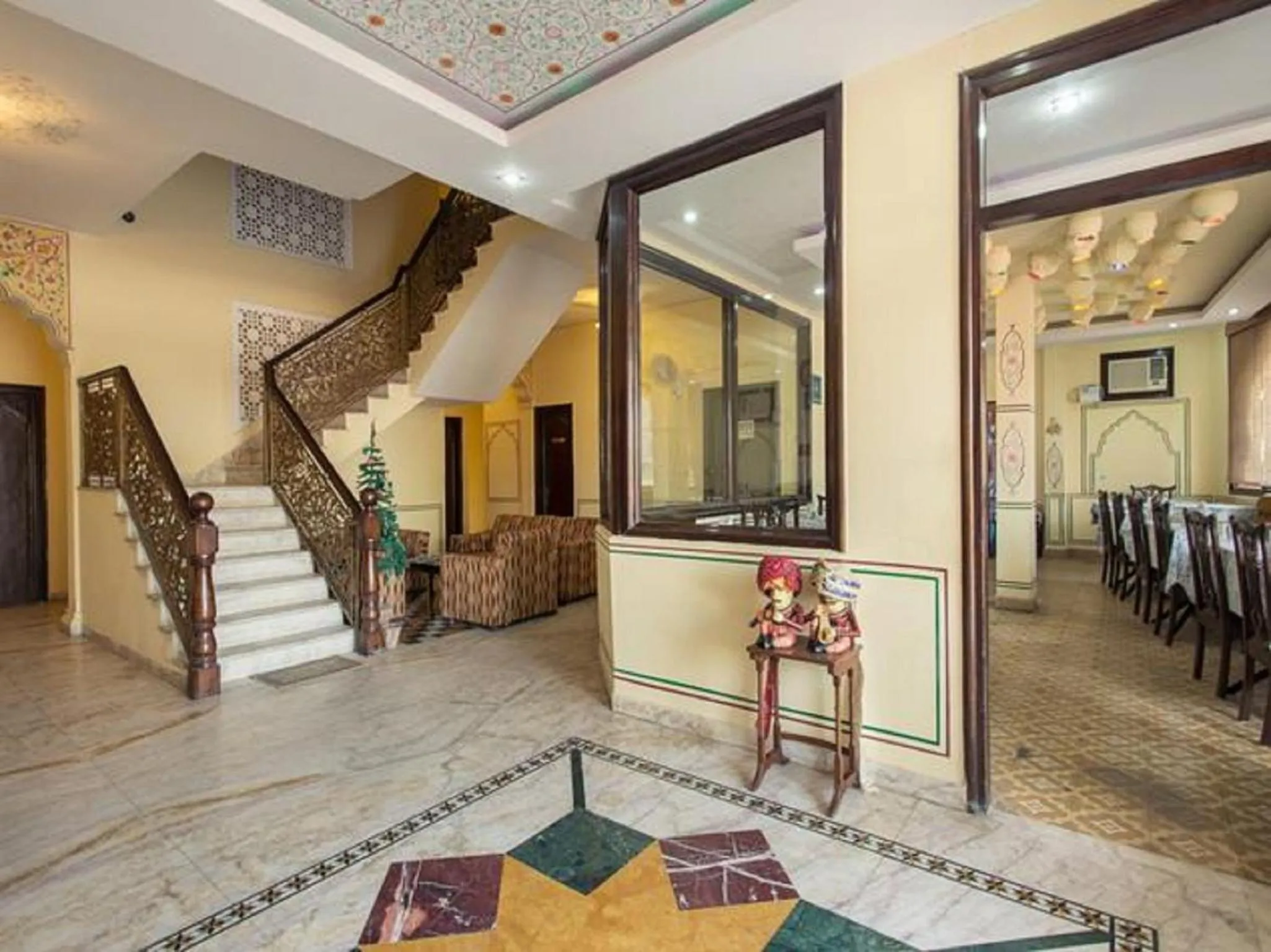 Decorative detail in Hotel Amer View