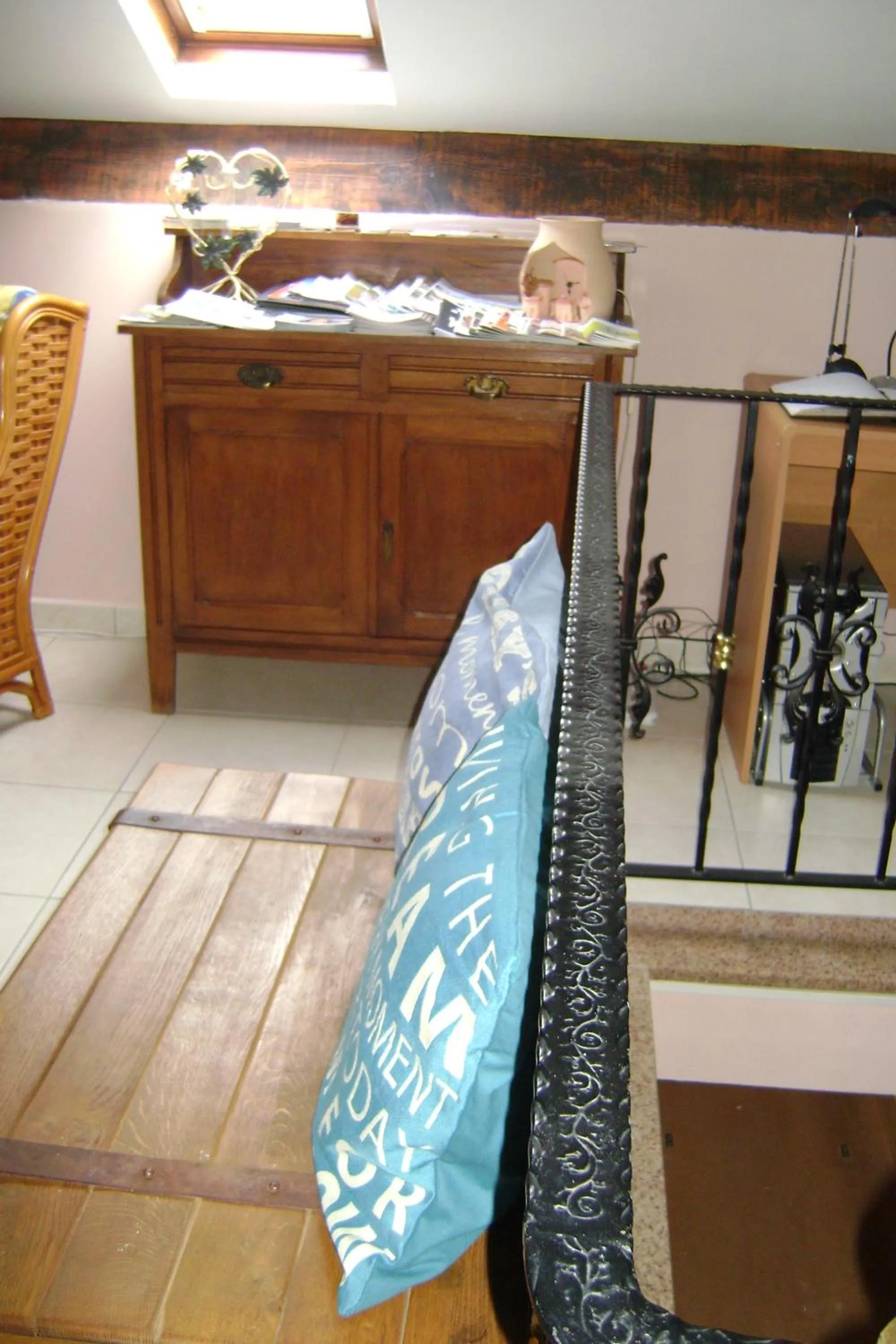 Living room, Bed in Le Castillon