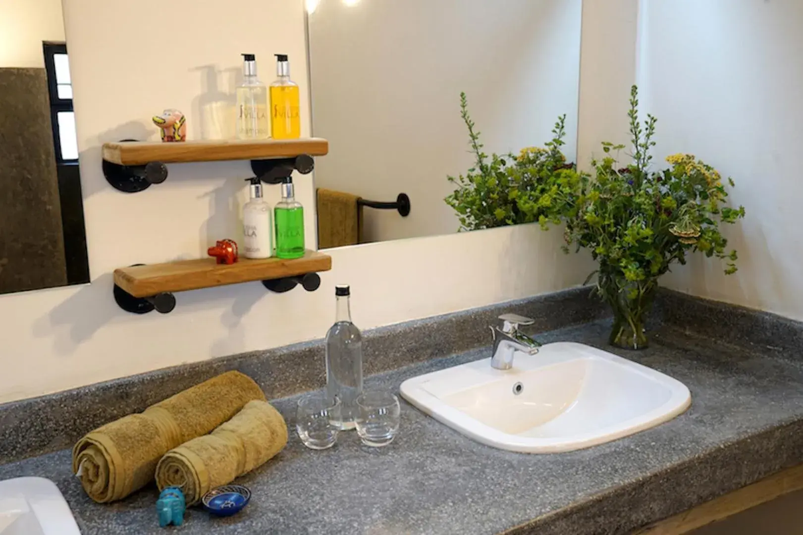 Family Suite with Balcony in Arusha Villa Karamu Coffee Estate Family Suite with Balcony in Arusha Villa Karamu Coffee Estate