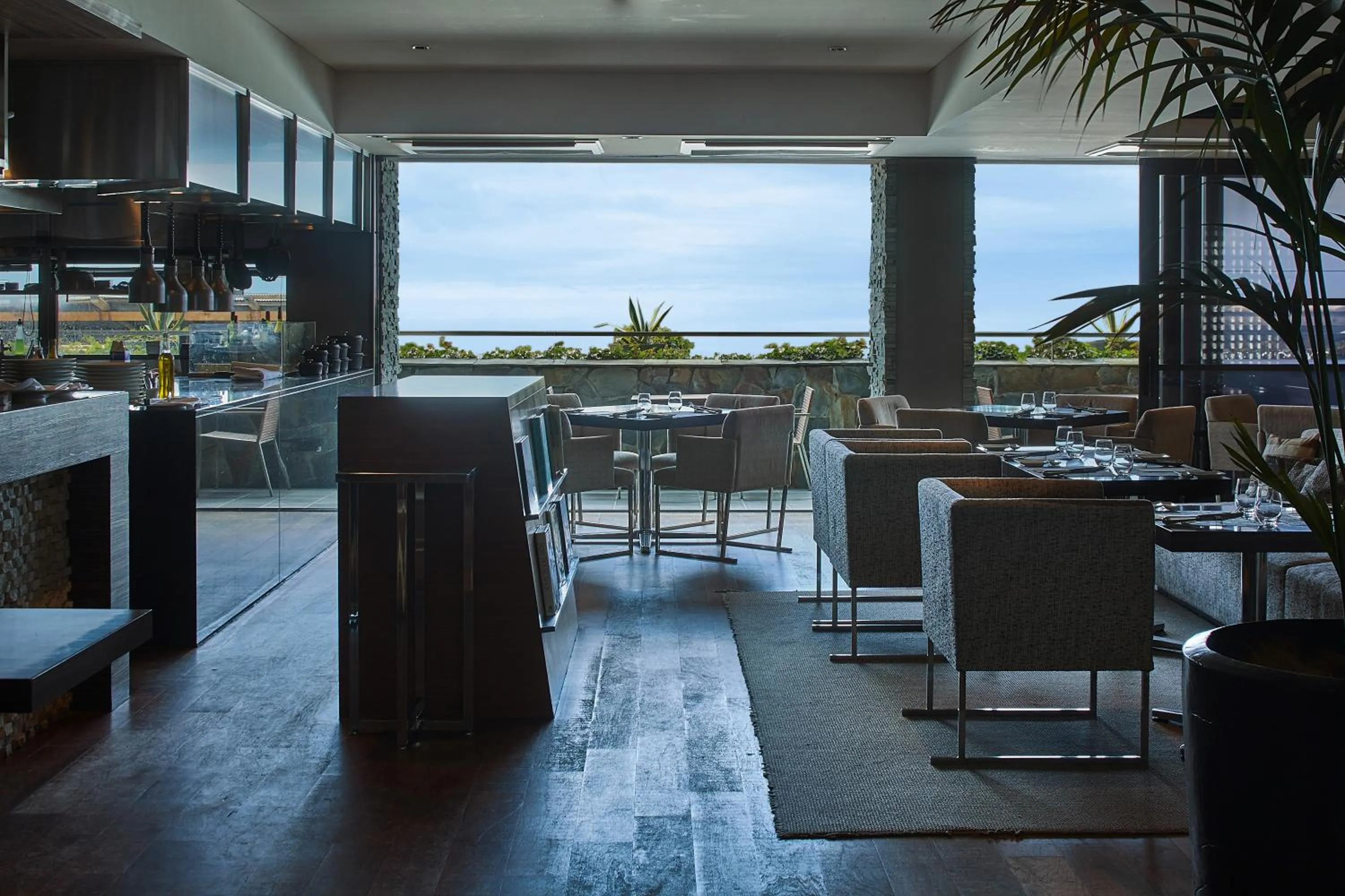 Restaurant/places to eat in Scapes The Suite