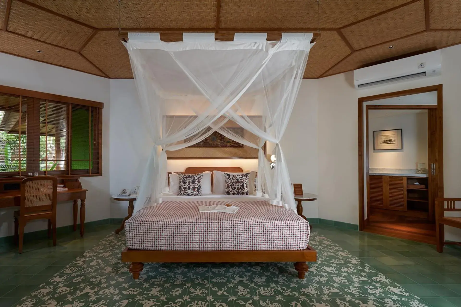 Bedroom, Bed in Tandjung Sari Hotel Bedroom, Bed in Tandjung Sari Hotel