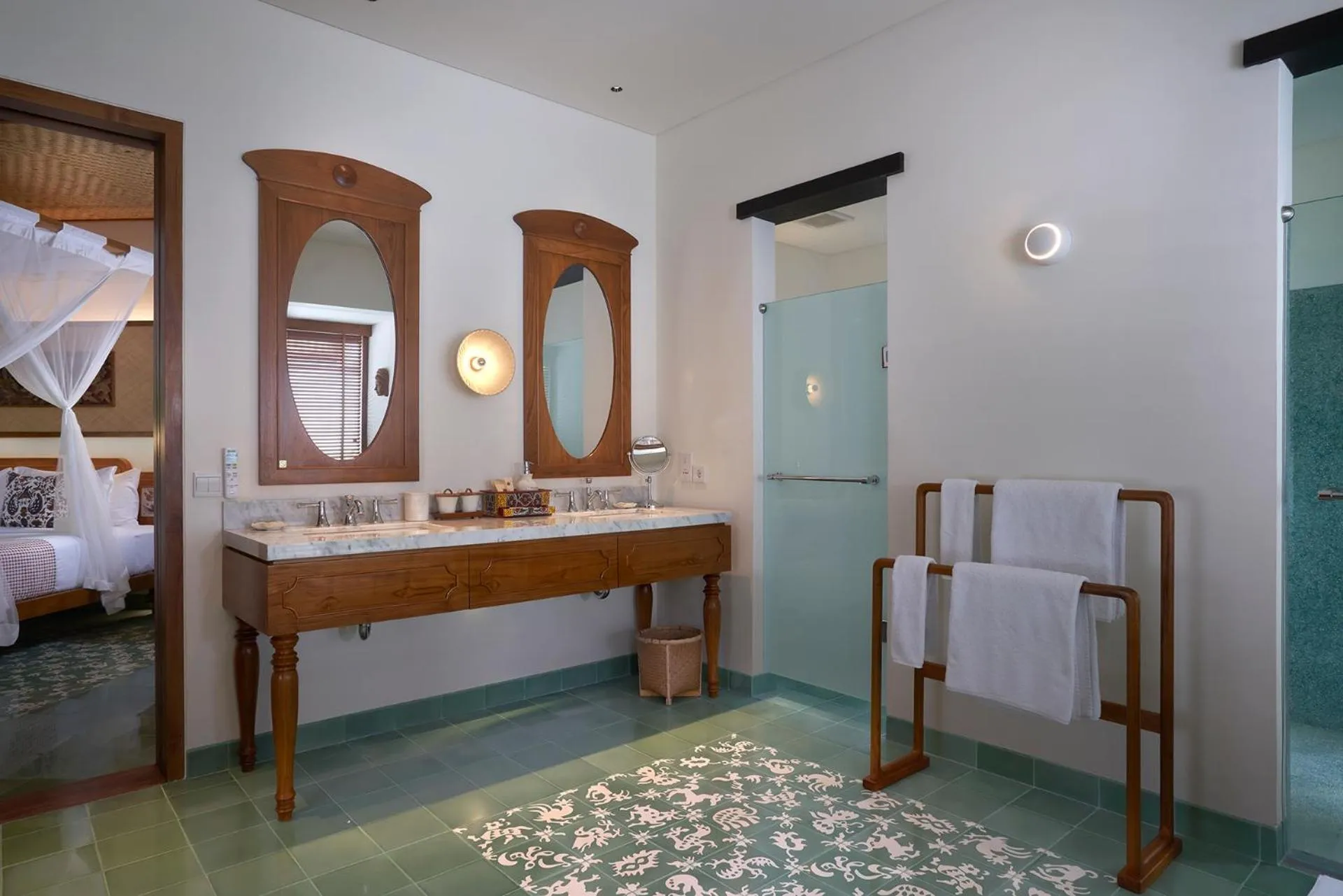Bathroom, Bed in Tandjung Sari Hotel