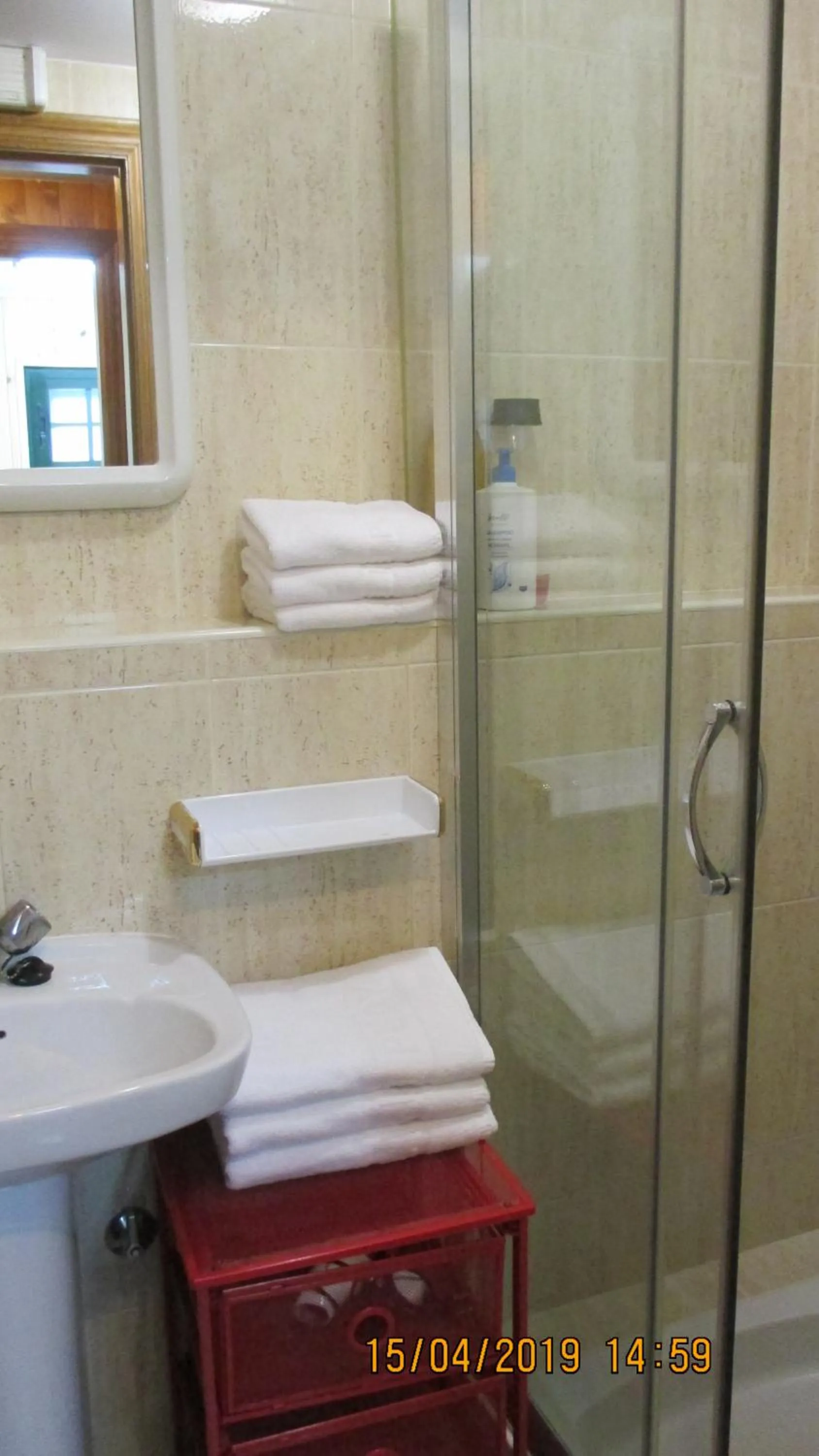 Shower in Hotel Playa Samil Vigo